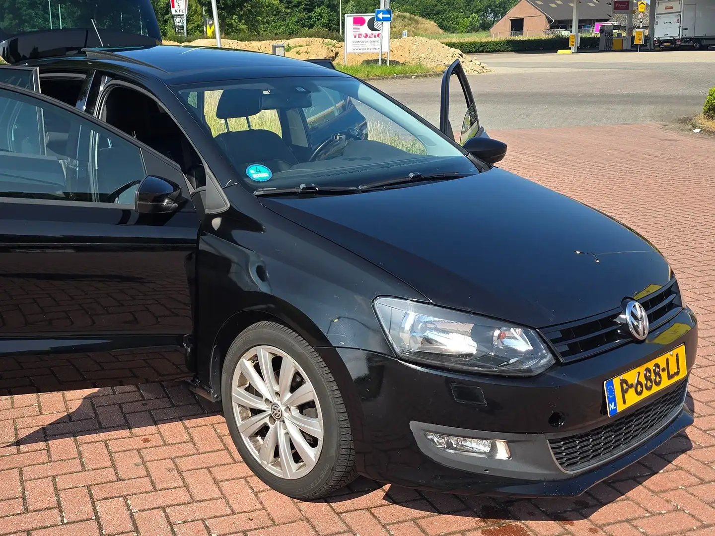 Volkswagen Polo Polo 1.6 TDI BlueM Highl. Zwart - 2