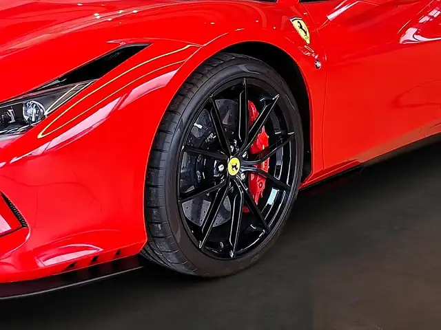 Ferrari F8 Spider Ansicht 5