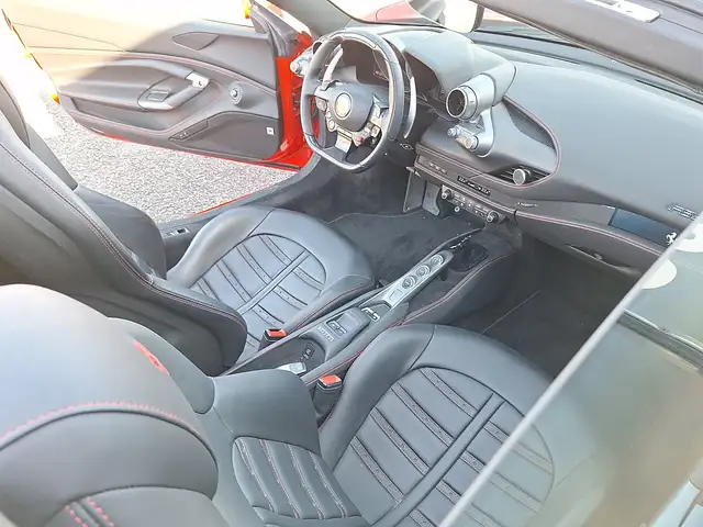 Ferrari F8 Spider Ansicht 13