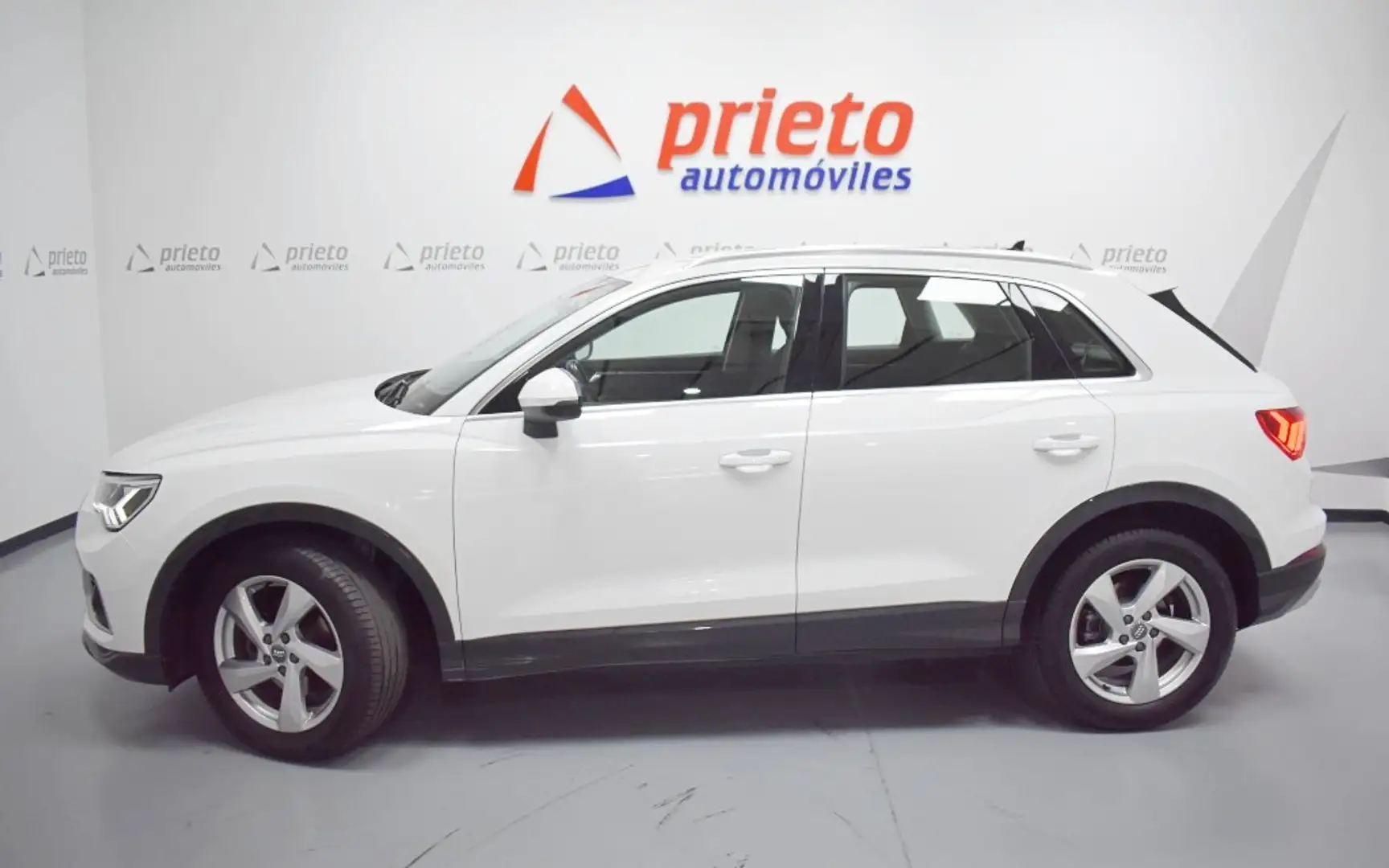 Audi Q3 35 TDI Advanced S tronic 110kW Blanco - 2