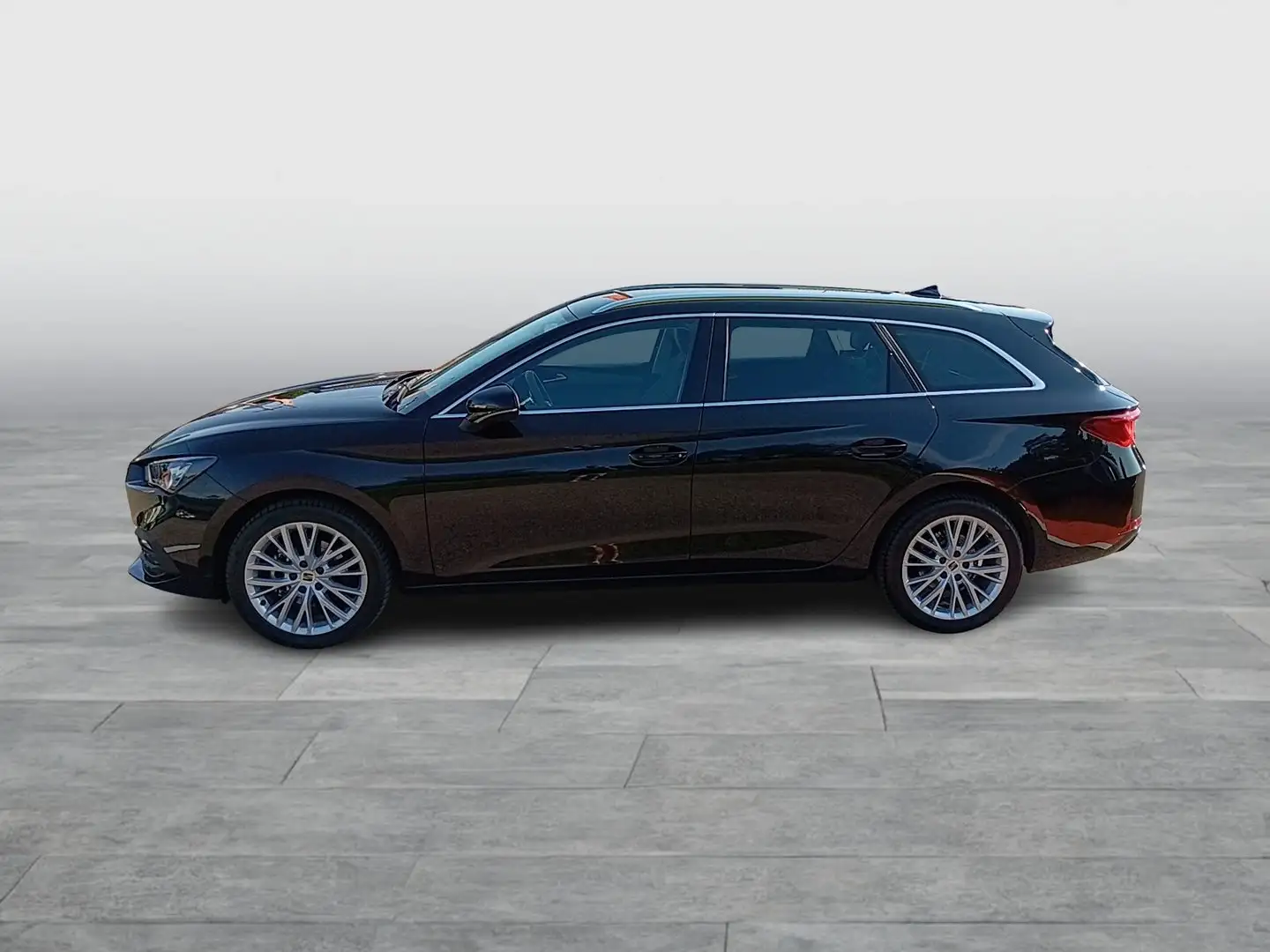 SEAT Leon Xcellence 1.5 eTSI ACT DSG Schwarz - 2