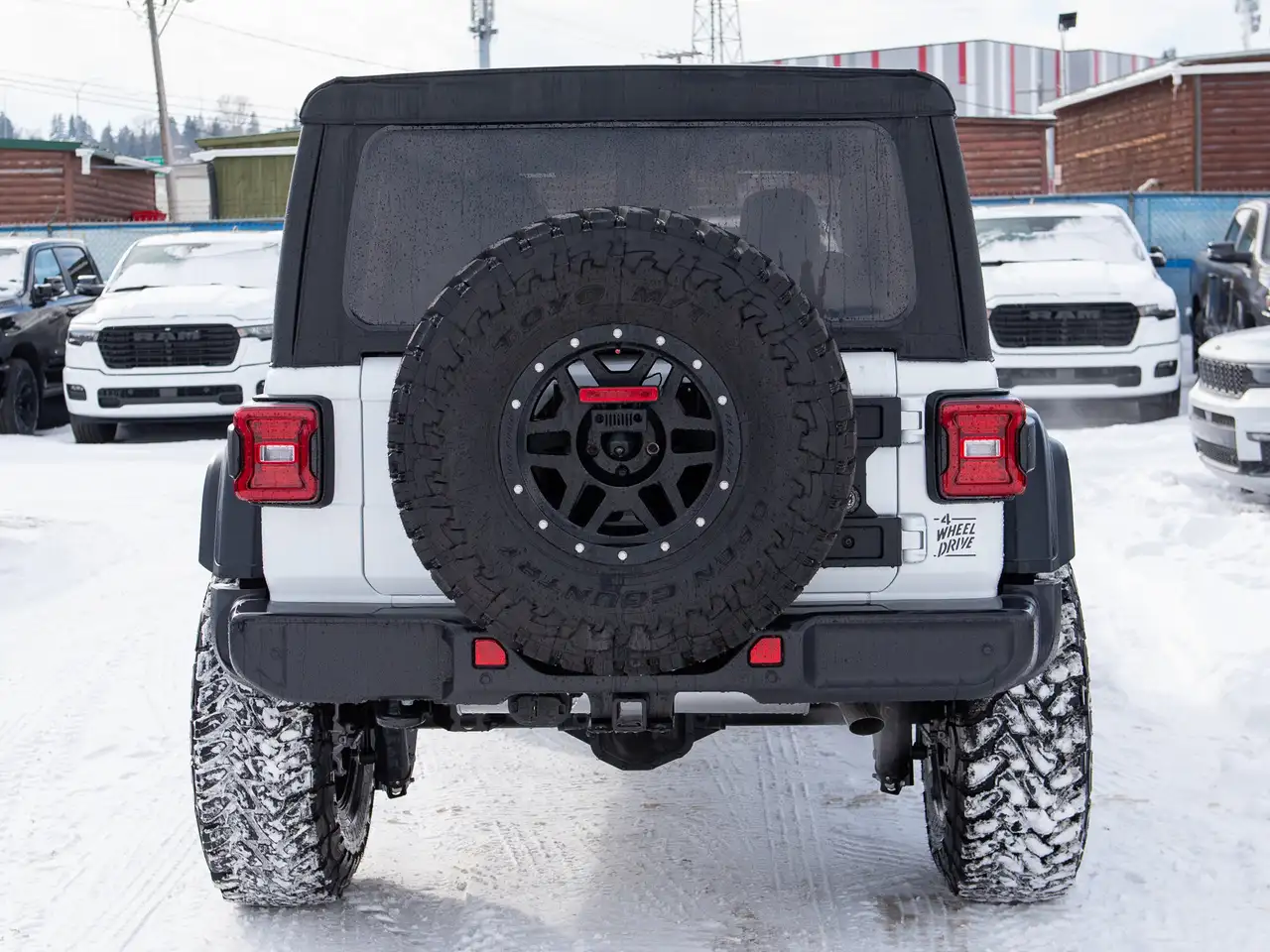 Jeep Wrangler снимка Jeep Wrangler