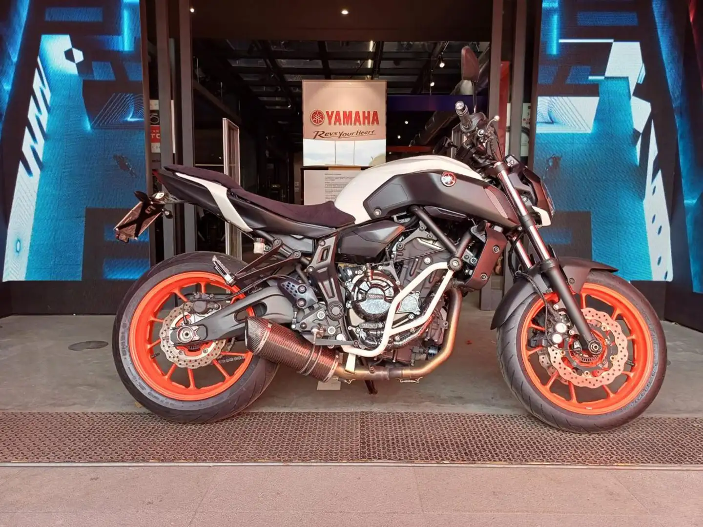 Yamaha MT-07 MY 20 Bianco - 1