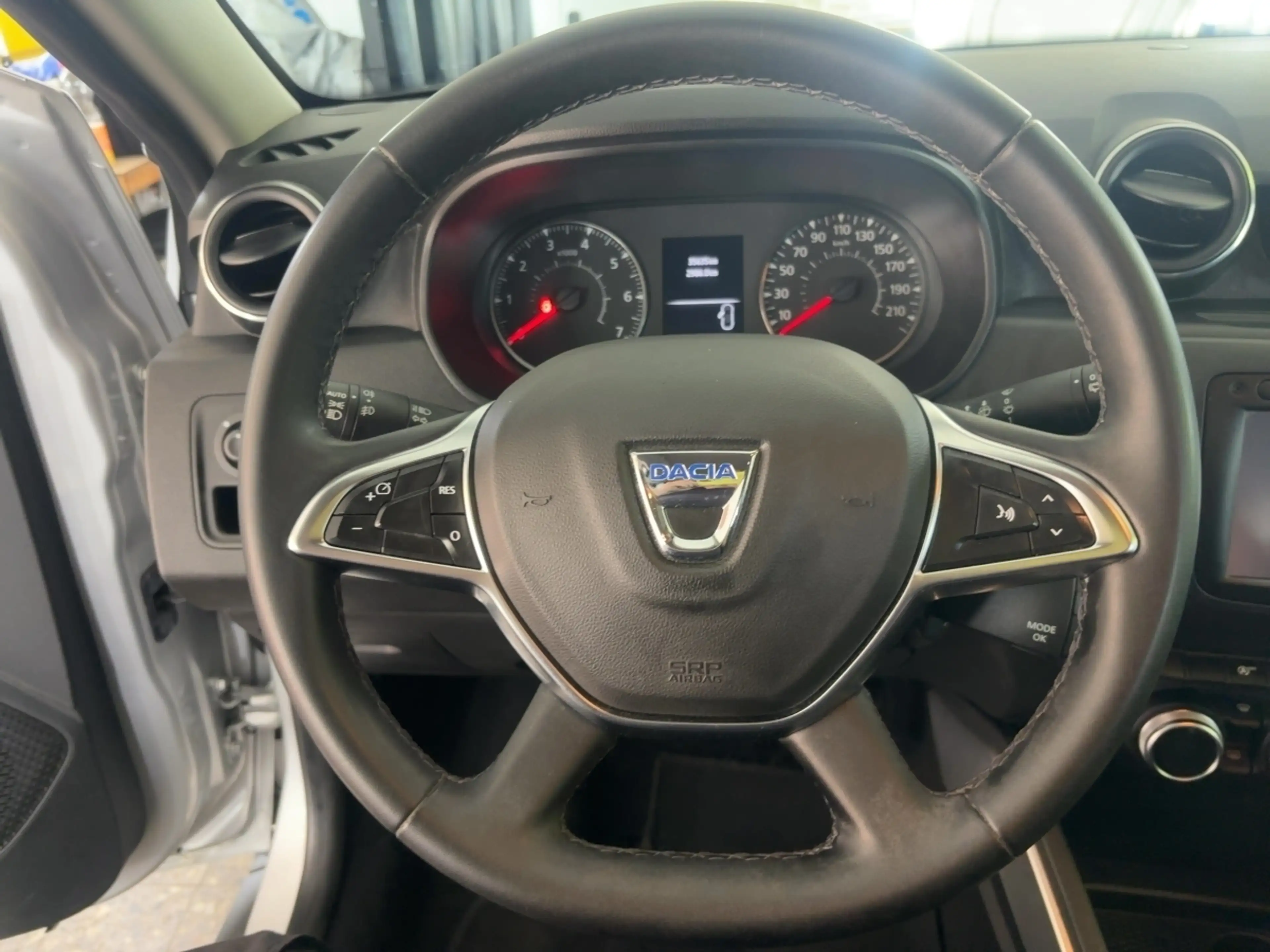 Dacia Duster II 1.6 SCe 115 Prestige 2WD — photo 10