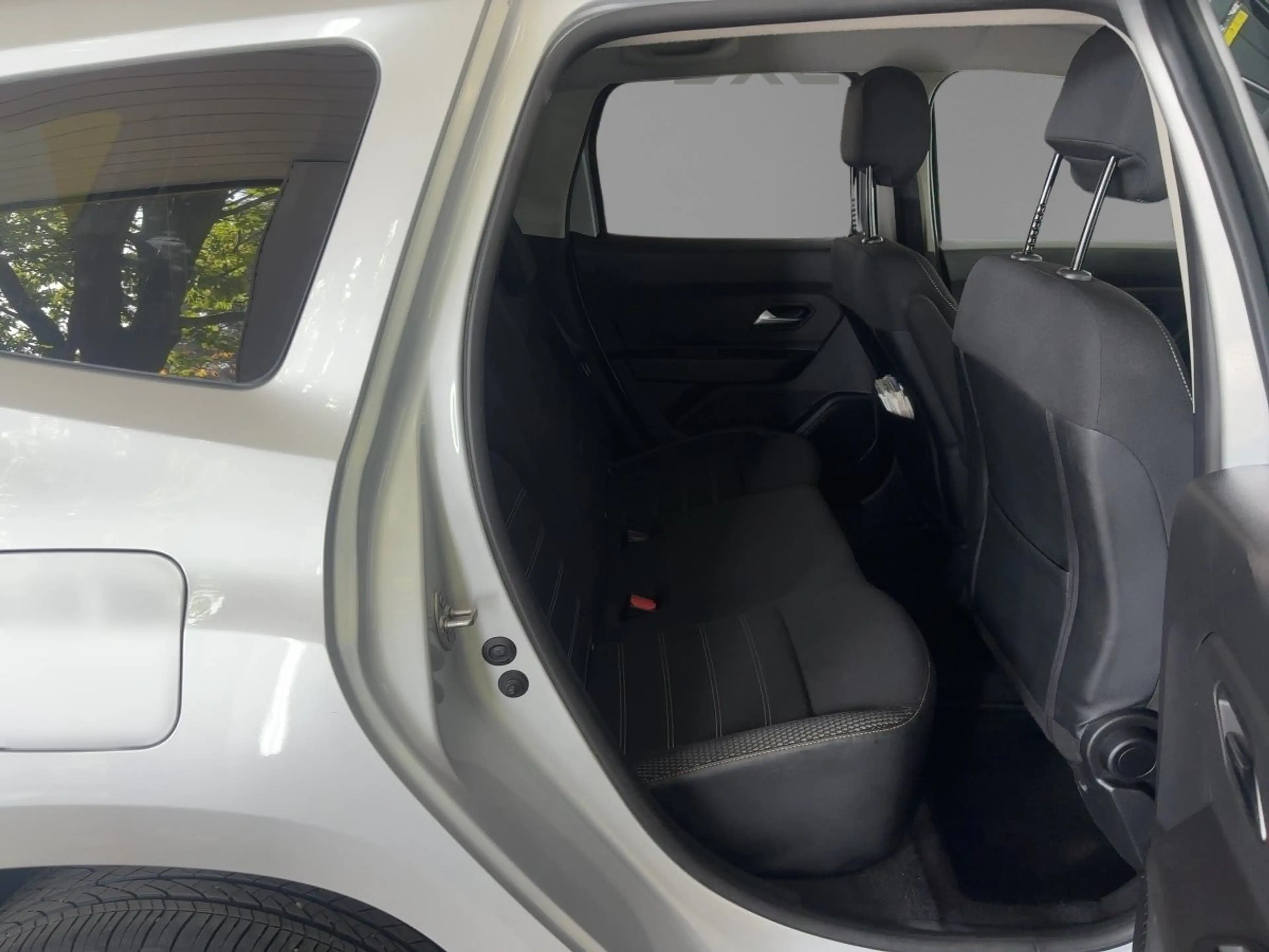 Dacia Duster II 1.6 SCe 115 Prestige 2WD — photo 8