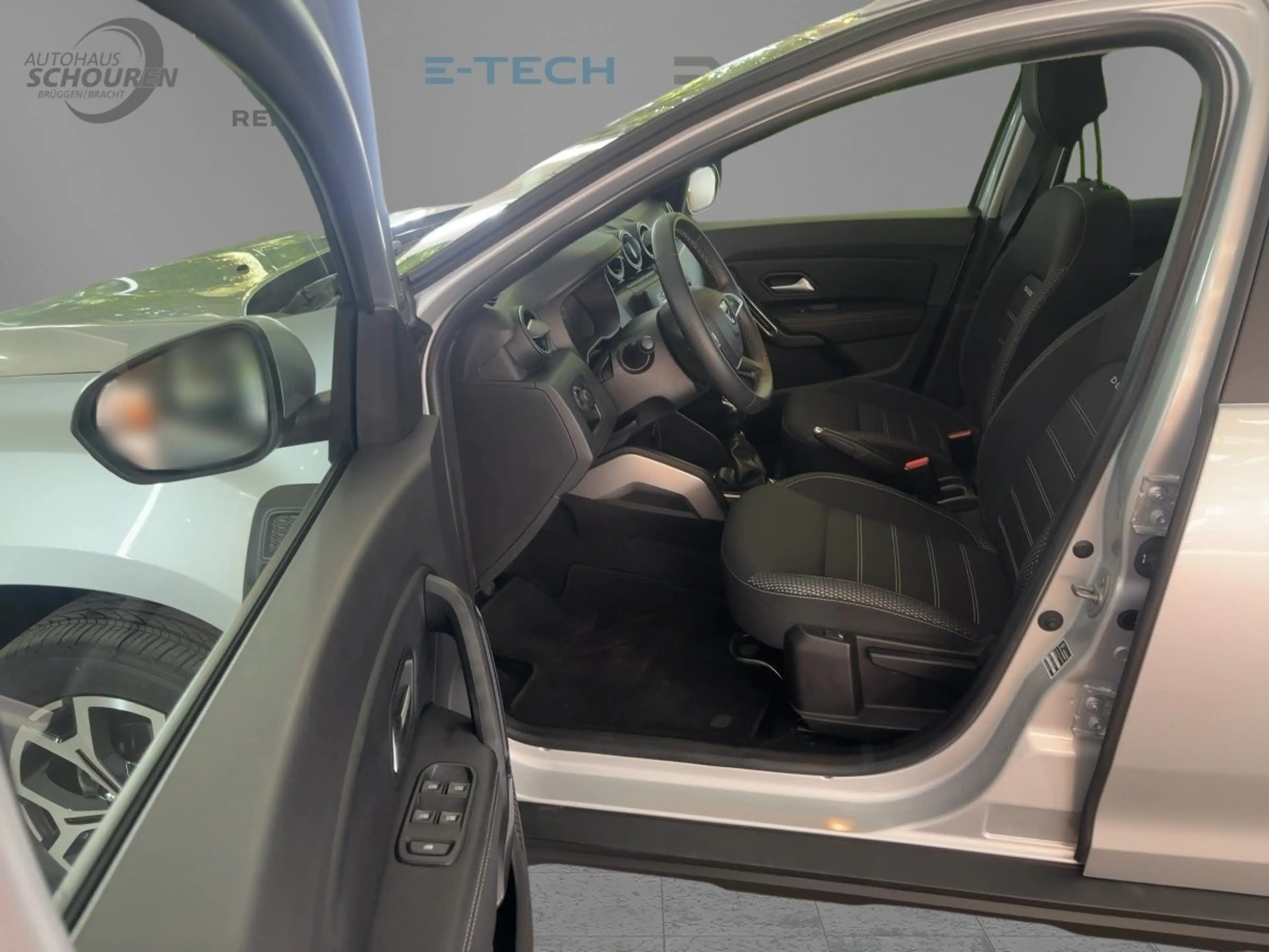Dacia Duster II 1.6 SCe 115 Prestige 2WD — photo 12