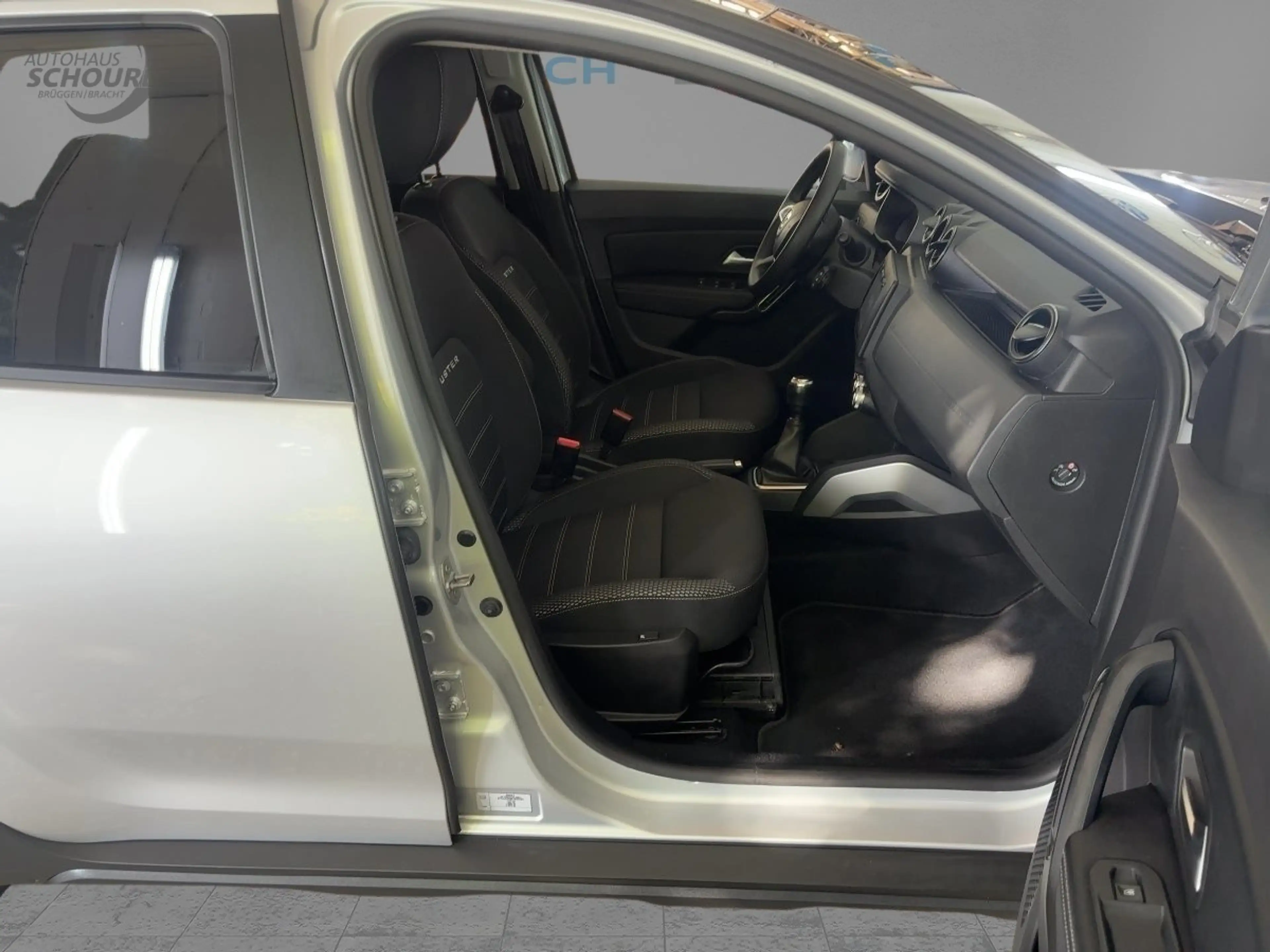 Dacia Duster II 1.6 SCe 115 Prestige 2WD — photo 7
