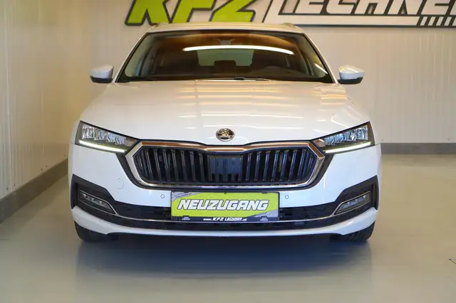 Skoda Octavia view 9