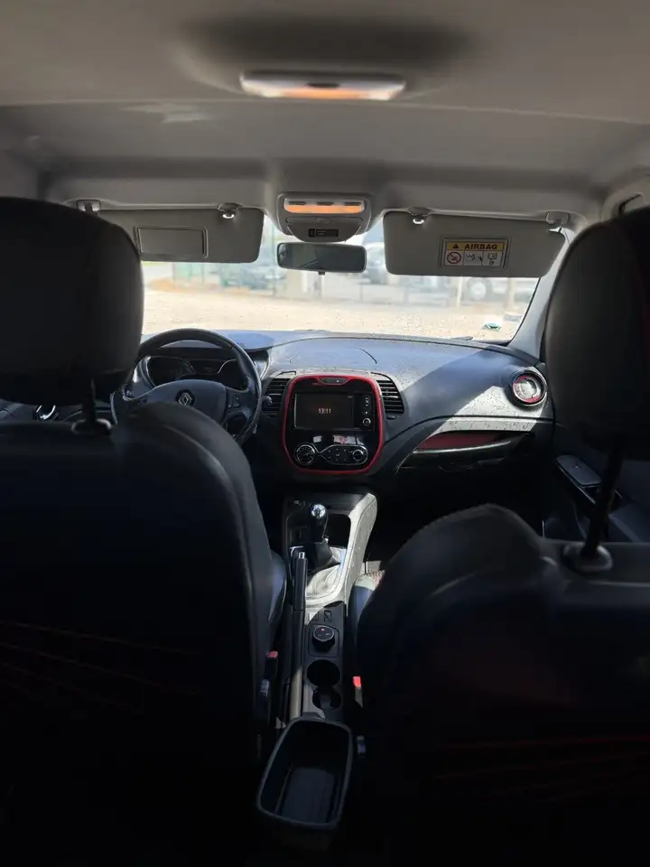 Renault Captur — photo 3