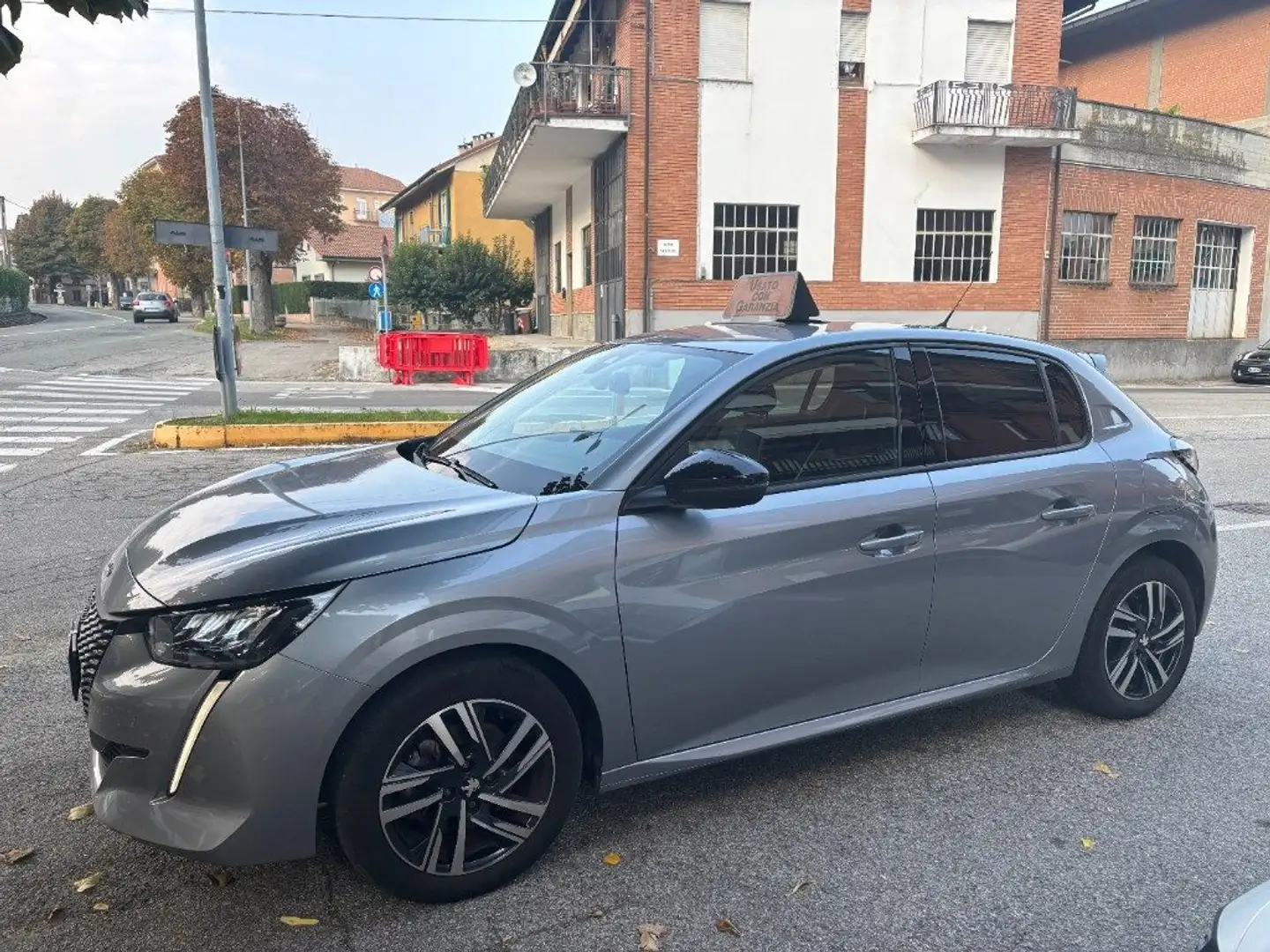 Peugeot 208 PureTech 100 Stop&Start 5 porte Allure Pack Grijs - 1