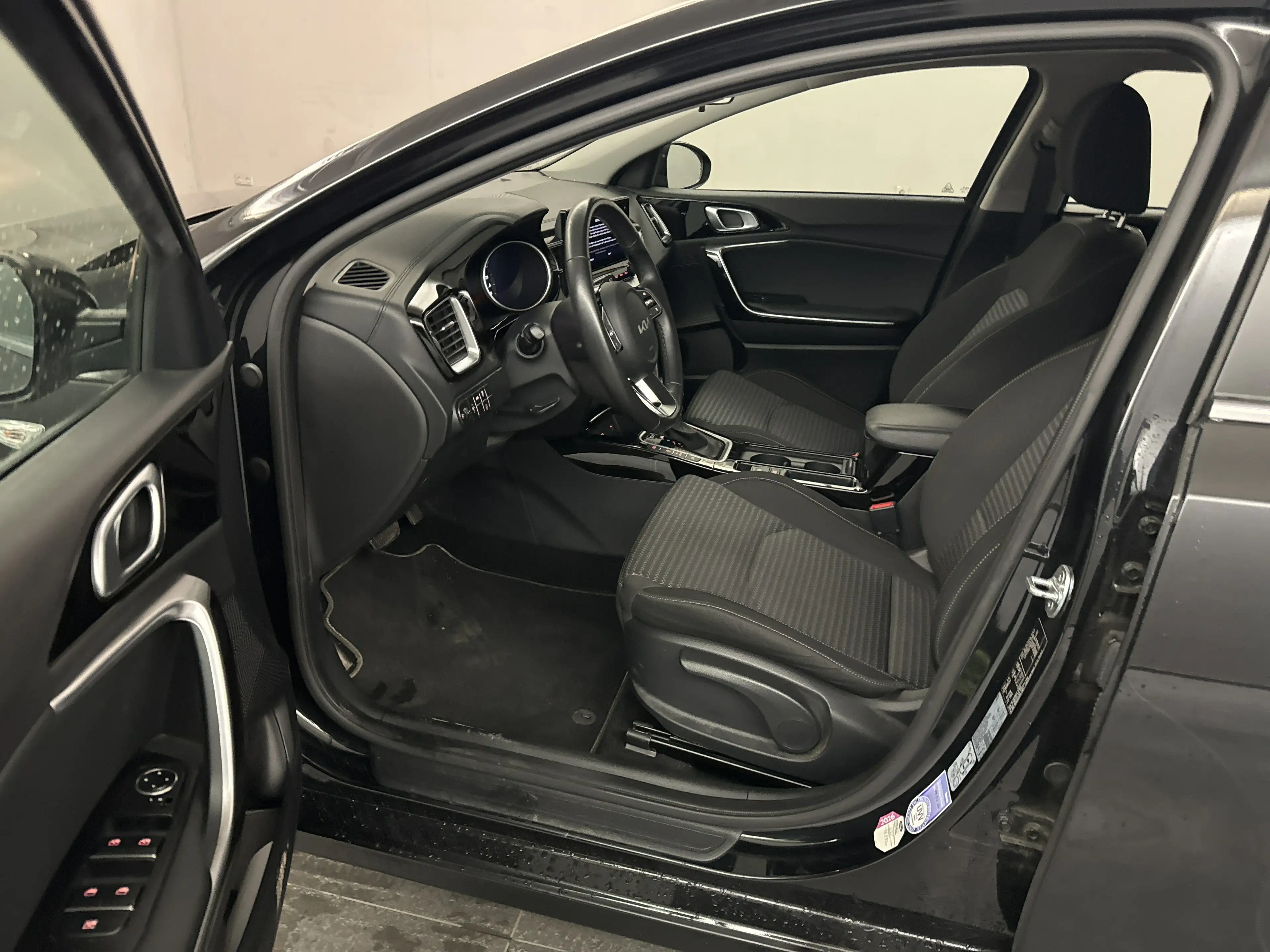 Kia Ceed / cee'd CEE'D SPORTSWAGON NAVI KLIMA RADIO TEMPO MFL SHZ VC PDC KAMERA RFK LED ACC — photo 9