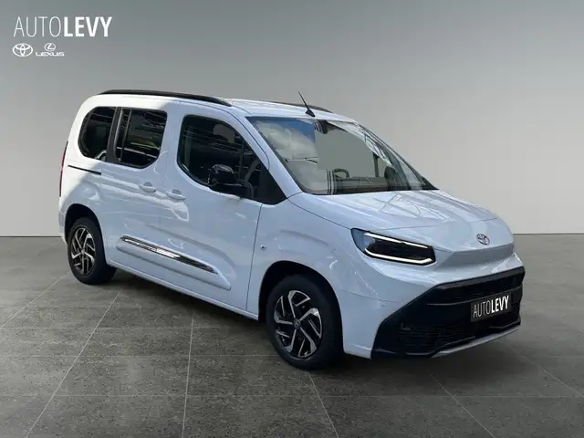 Toyota Proace City view 8