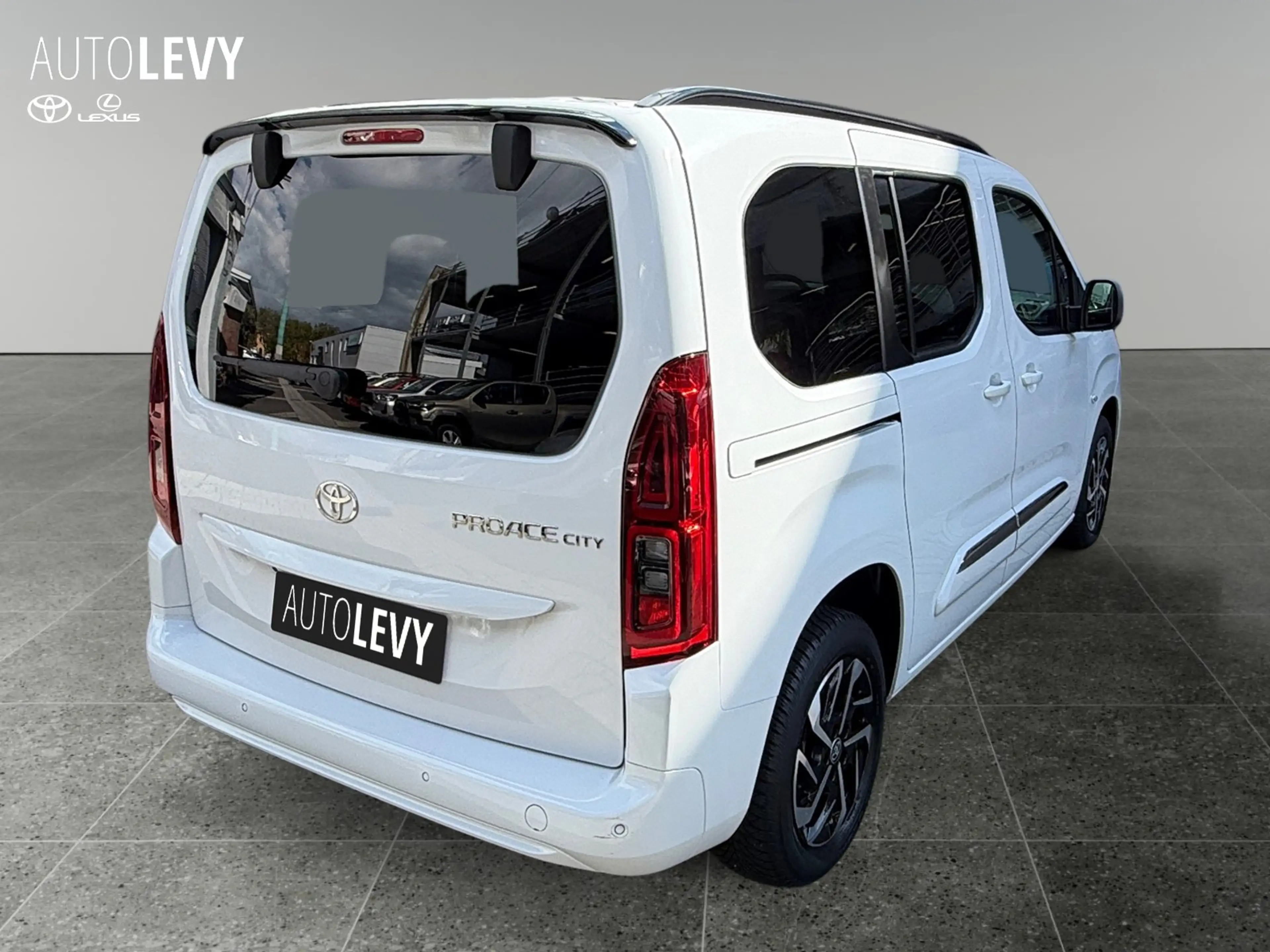 Toyota Proace City Verso 1.2 Team D L1 CARPLAY/NAVI — photo 6