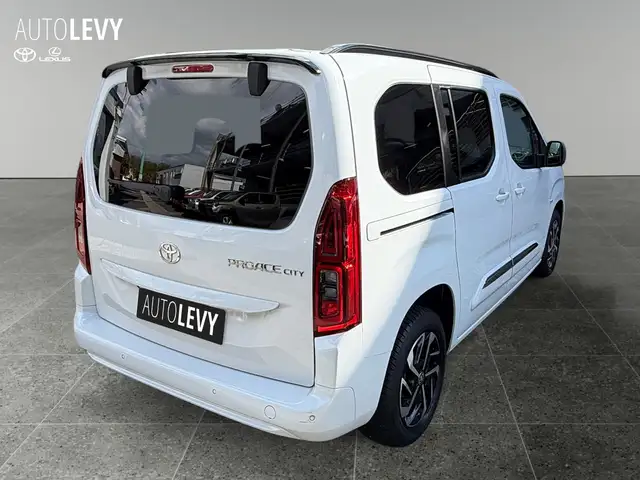 Toyota Proace City view 6
