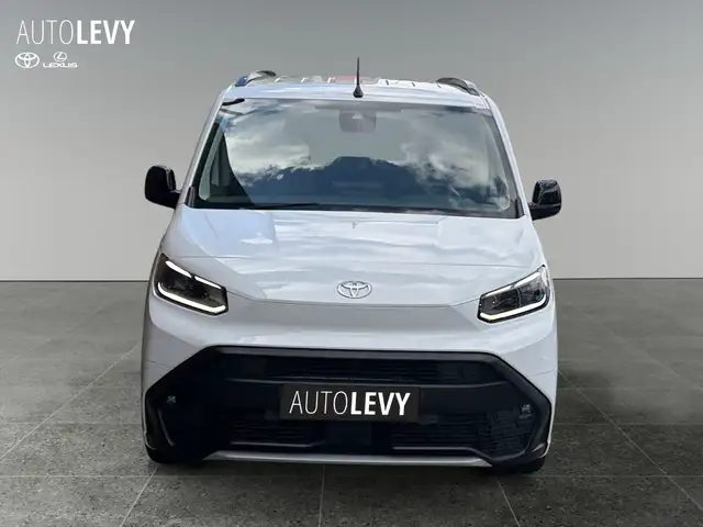 Toyota Proace City view 9