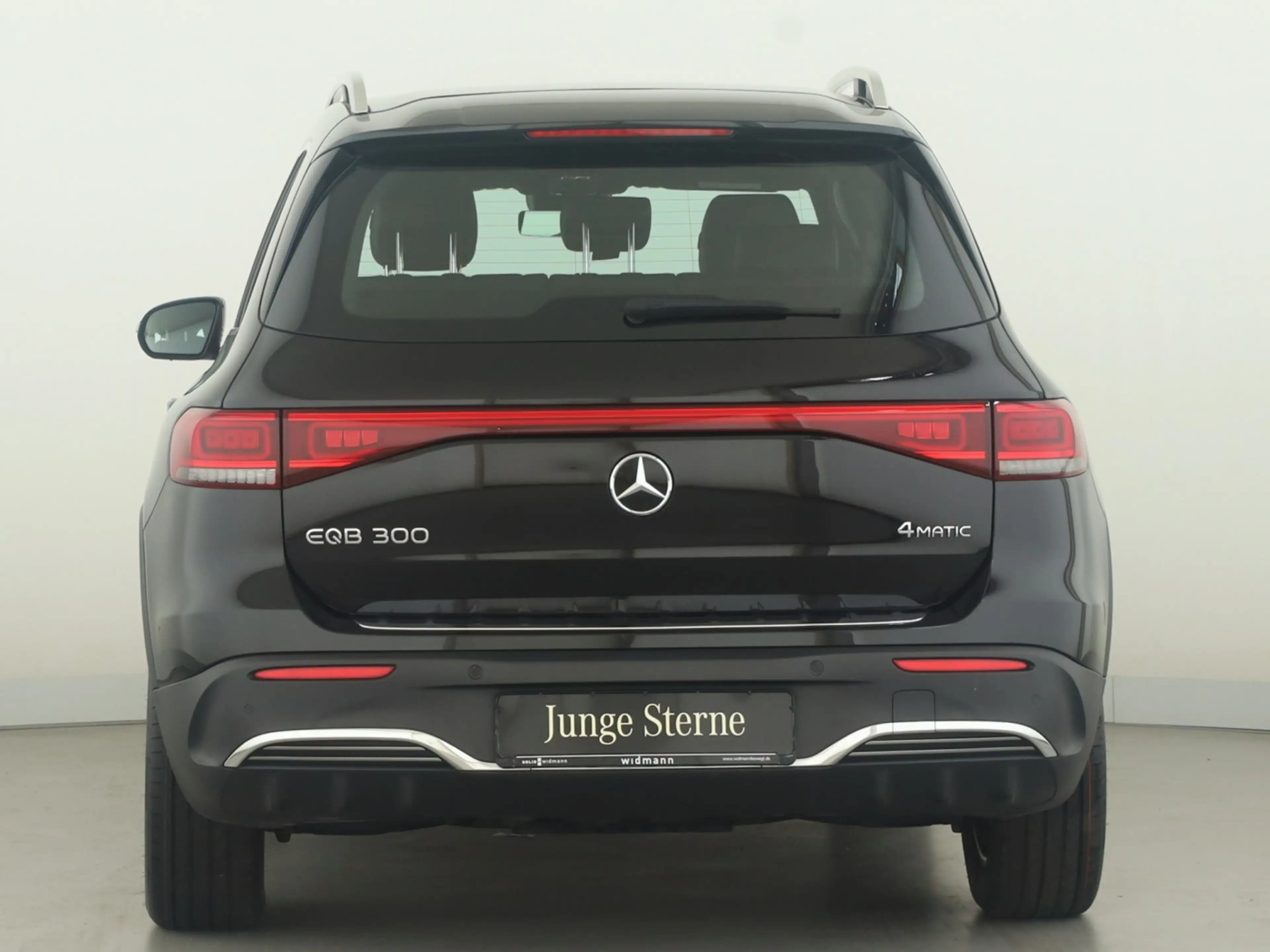 Mercedes-Benz EQB 300 4M *AMG*Advance*LED*Kamera*Ambiente*DAB* — photo 2