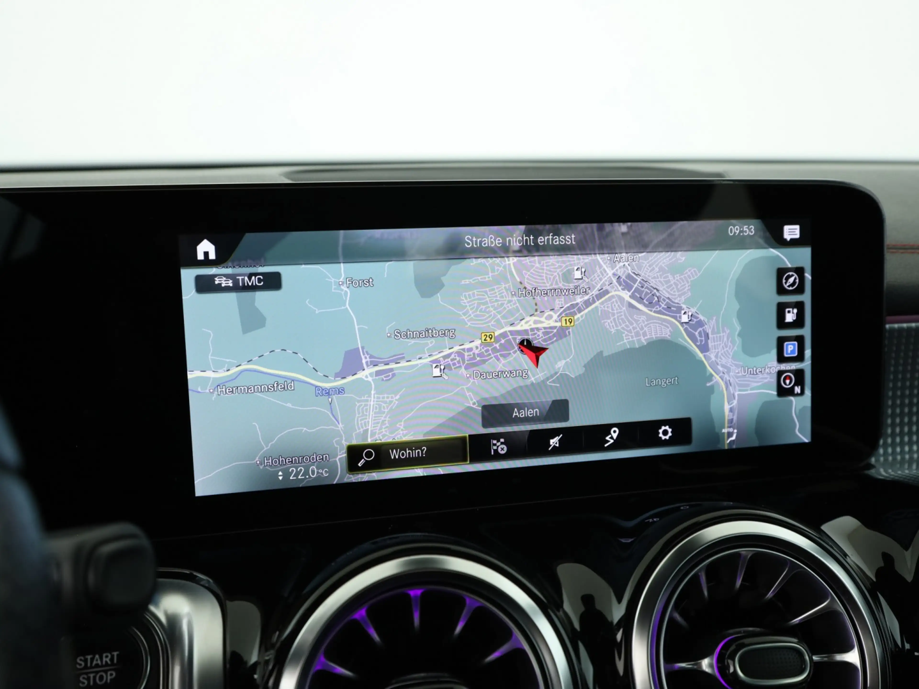 Mercedes-Benz EQB 300 4M *AMG*Advance*LED*Kamera*Ambiente*DAB* — photo 13