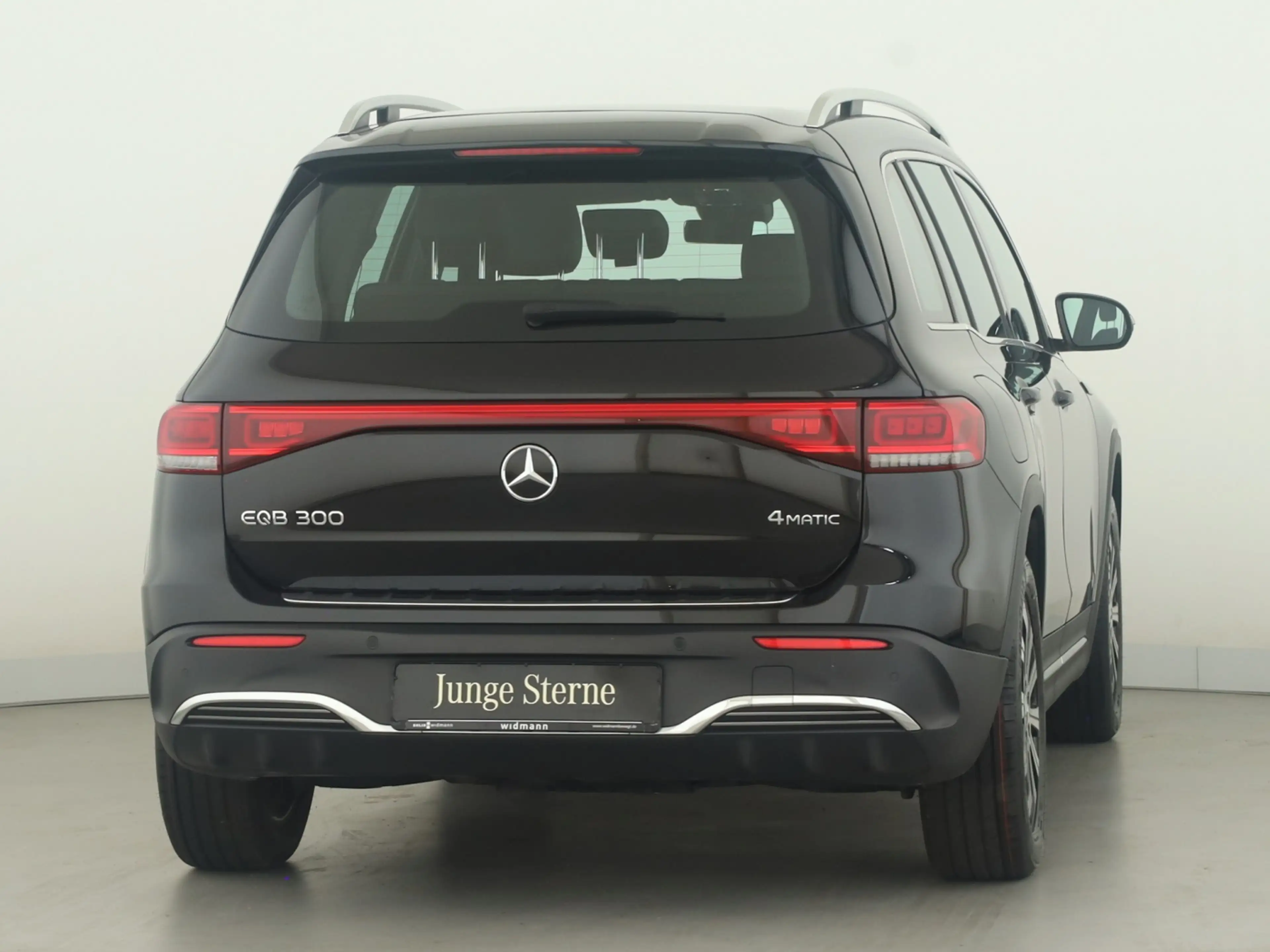 Mercedes-Benz EQB 300 4M *AMG*Advance*LED*Kamera*Ambiente*DAB* — photo 6