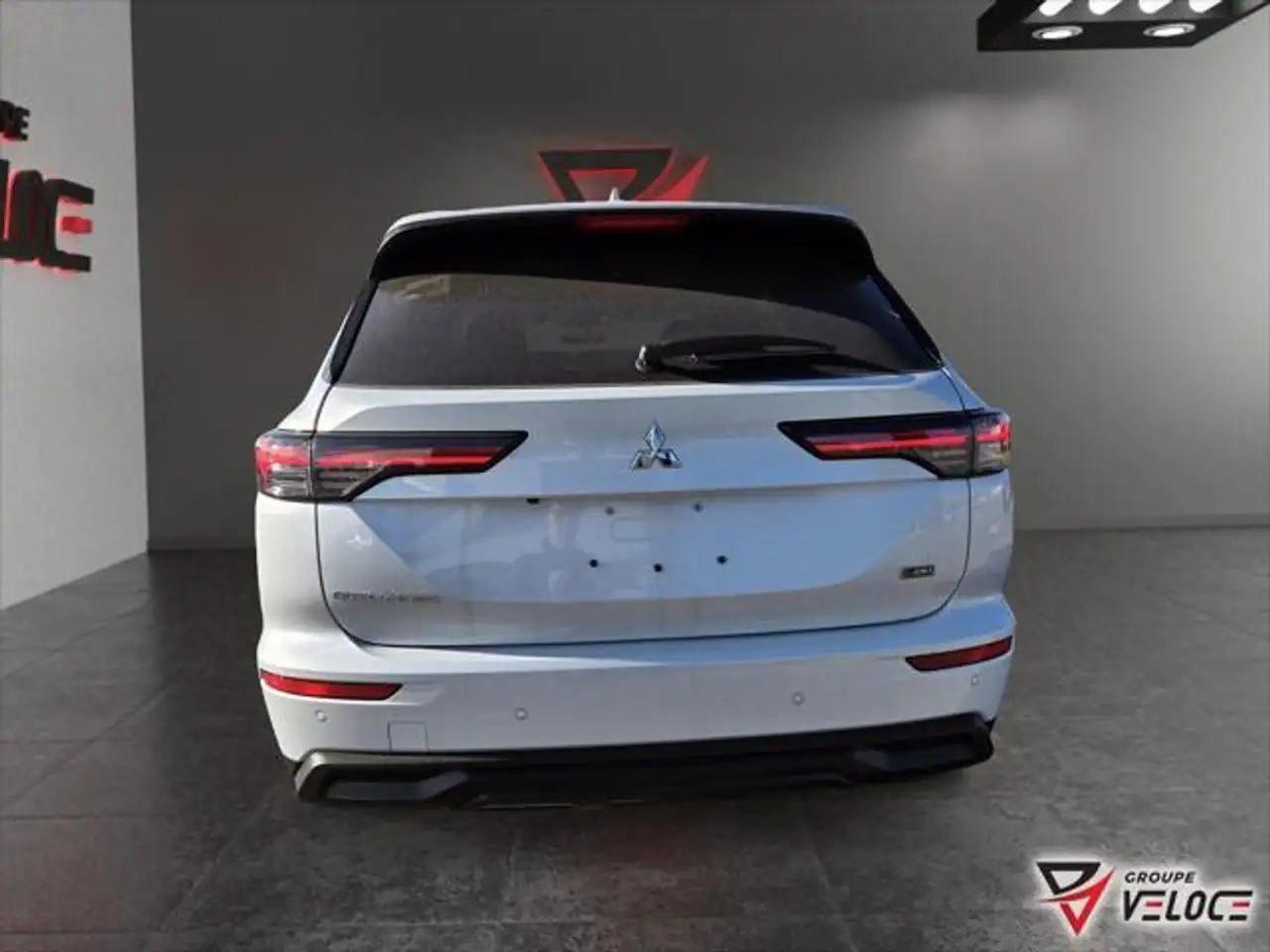 Mitsubishi Outlander снимка Mitsubishi Outlander
