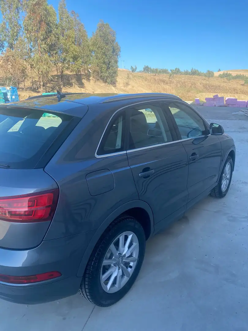 Audi Q3 150 CV 4x4 Gris - 2
