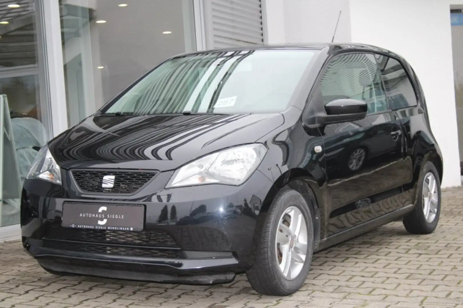 SEAT Mii 1.0 Style Pano Klima Navi Parktronic Sitzheizung A Schwarz - 2