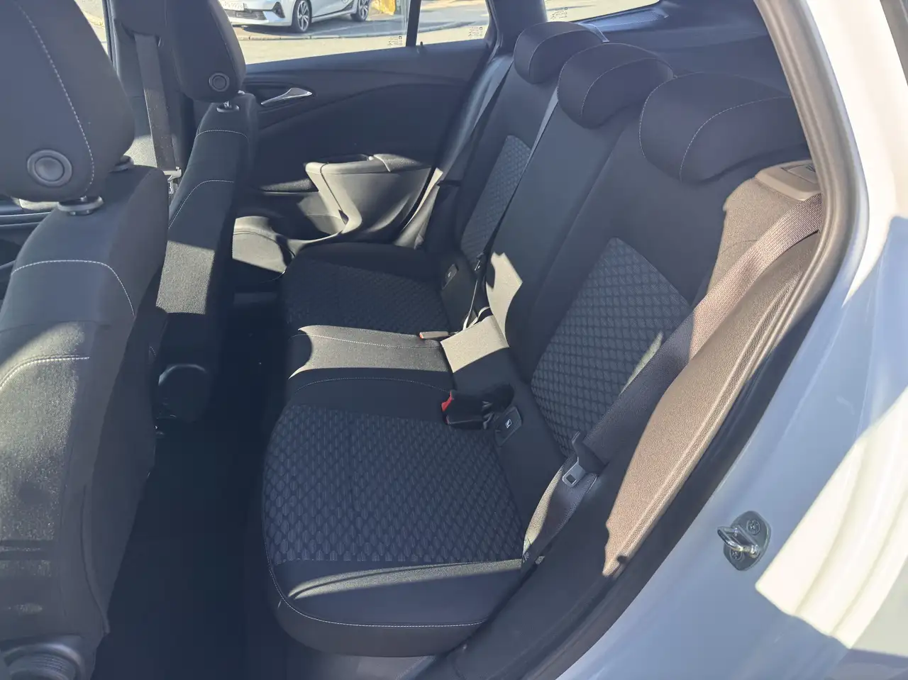 Opel Astra Edition Start/Stop 7
