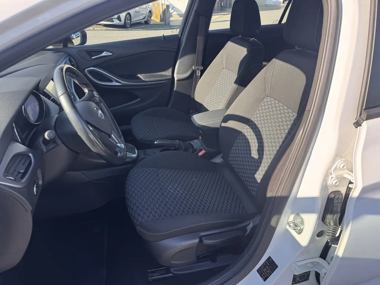 Opel Astra Edition Start/Stop 6