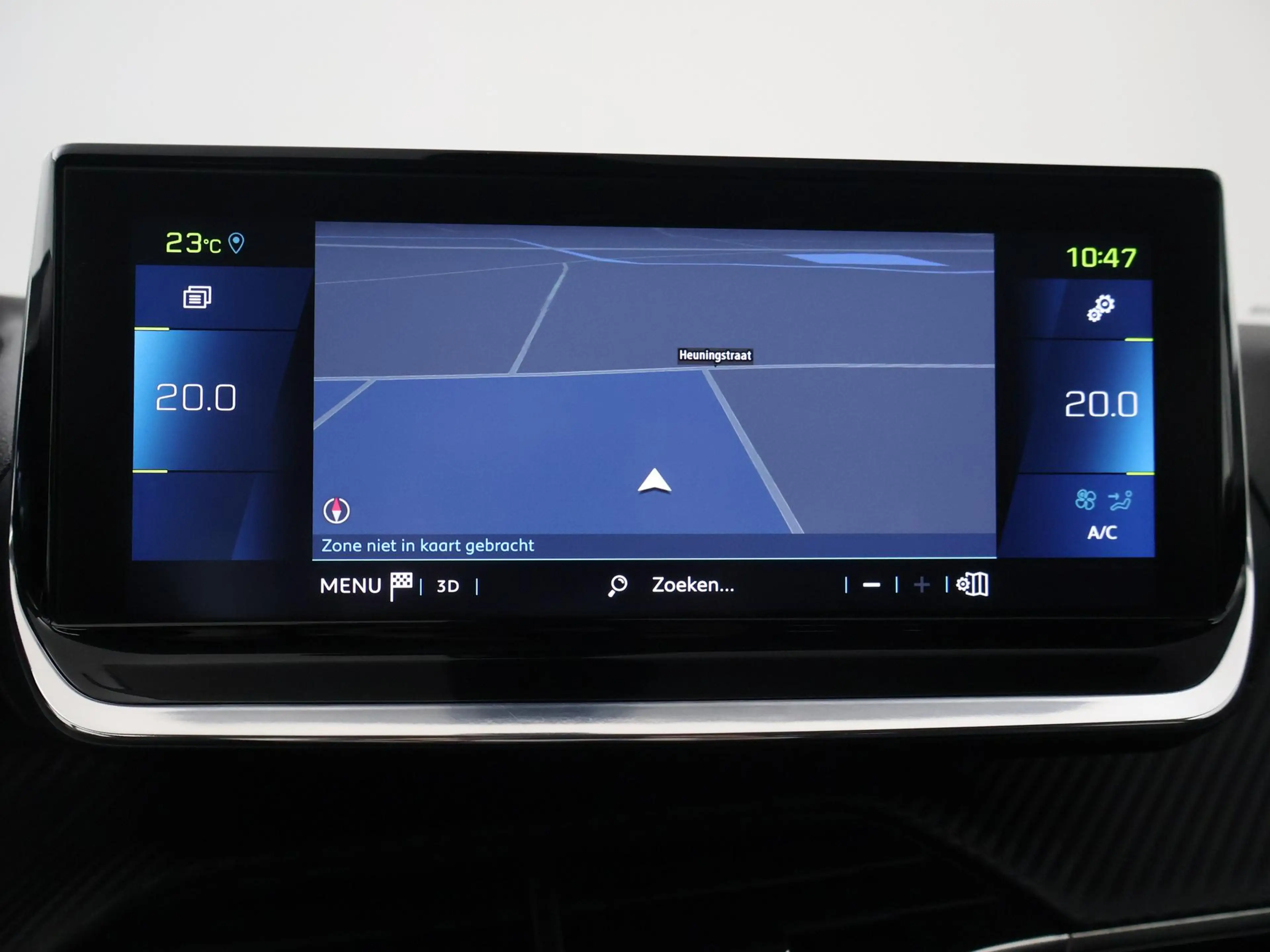 Peugeot e-2008 EV ALLURE 50 kWh + CAMERA | LED | CARPLAY | STOELV — photo 24