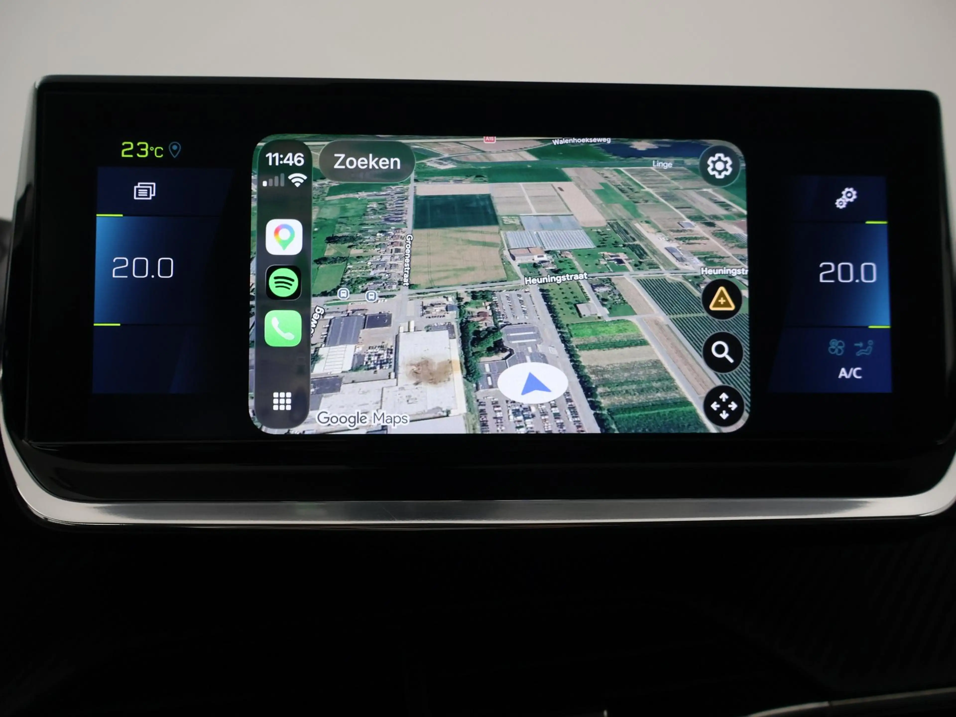 Peugeot e-2008 EV ALLURE 50 kWh + CAMERA | LED | CARPLAY | STOELV — photo 13