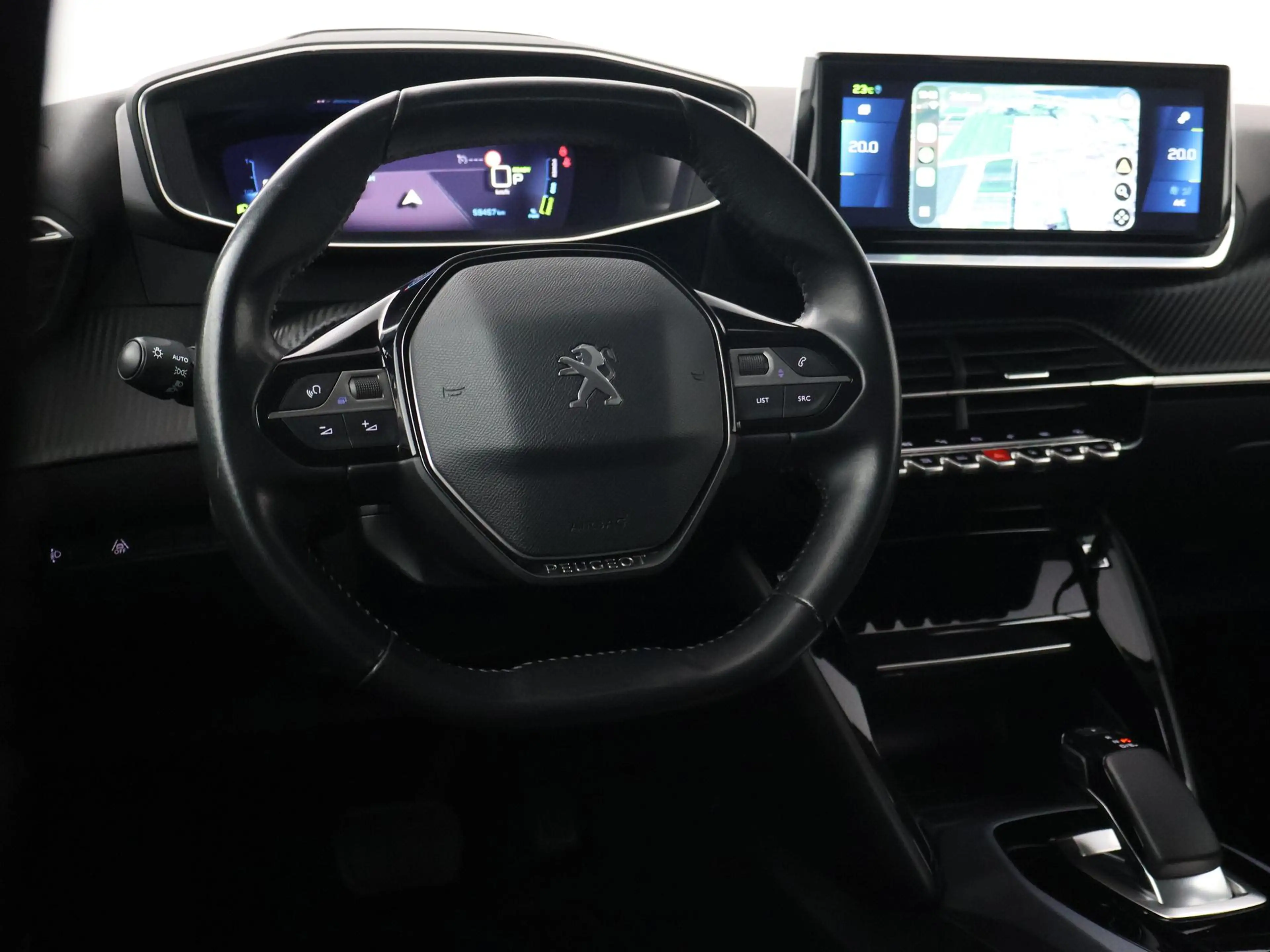 Peugeot e-2008 EV ALLURE 50 kWh + CAMERA | LED | CARPLAY | STOELV — photo 21