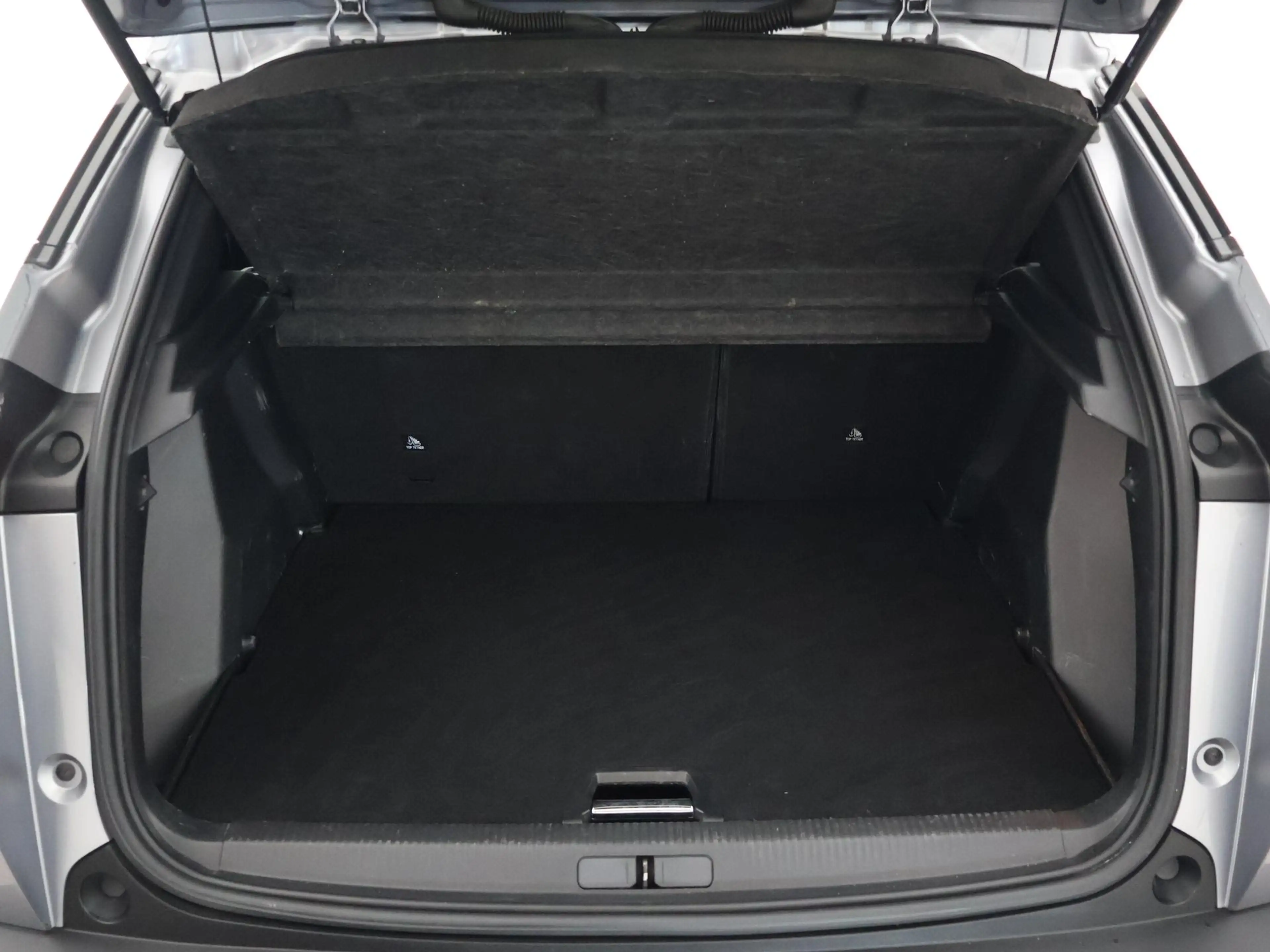 Peugeot e-2008 EV ALLURE 50 kWh + CAMERA | LED | CARPLAY | STOELV — photo 15