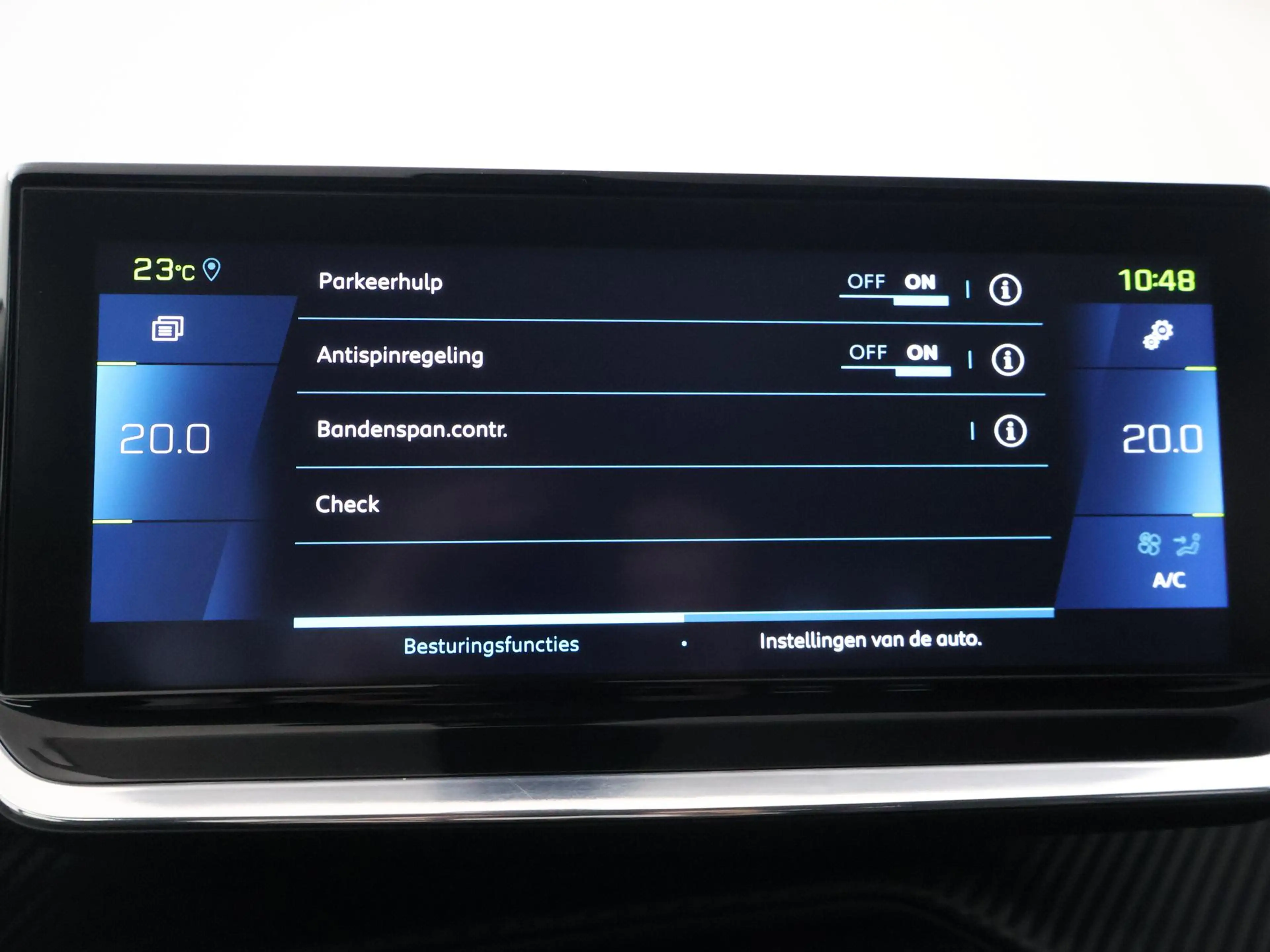 Peugeot e-2008 EV ALLURE 50 kWh + CAMERA | LED | CARPLAY | STOELV — photo 47