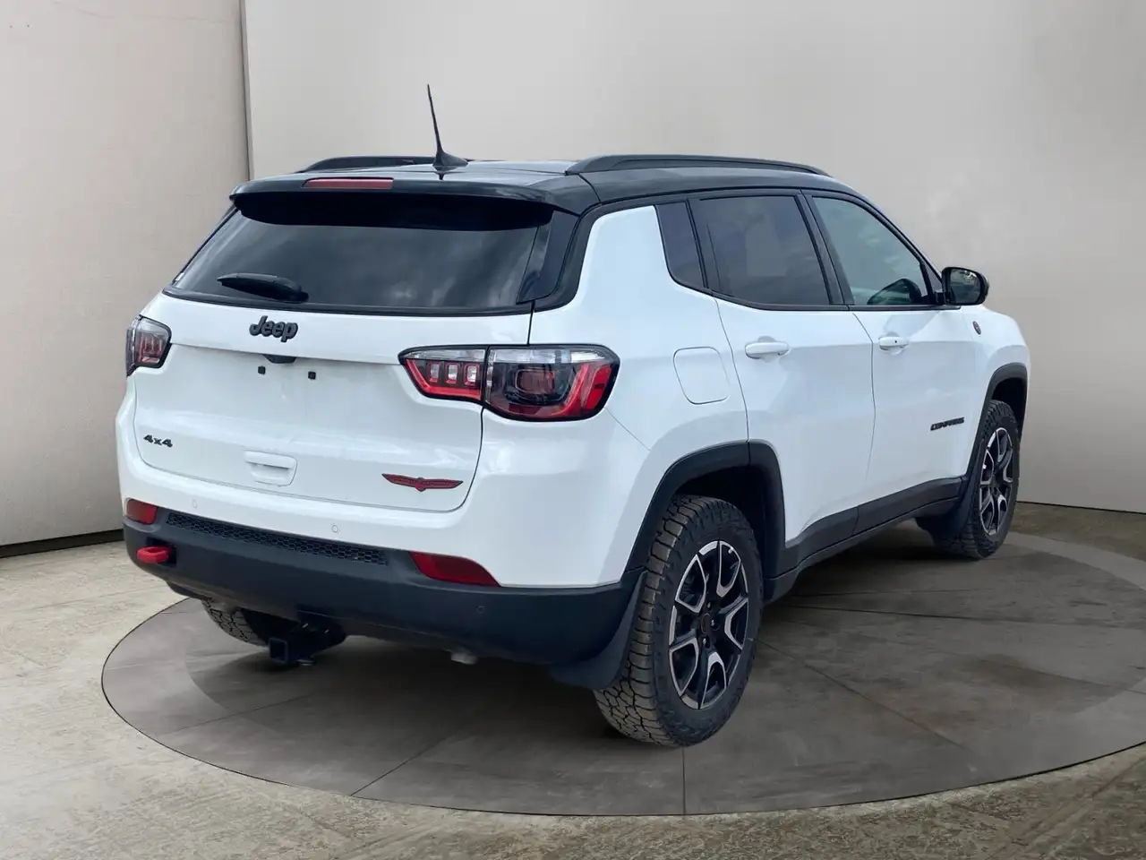 Jeep Compass photo Jeep Compass