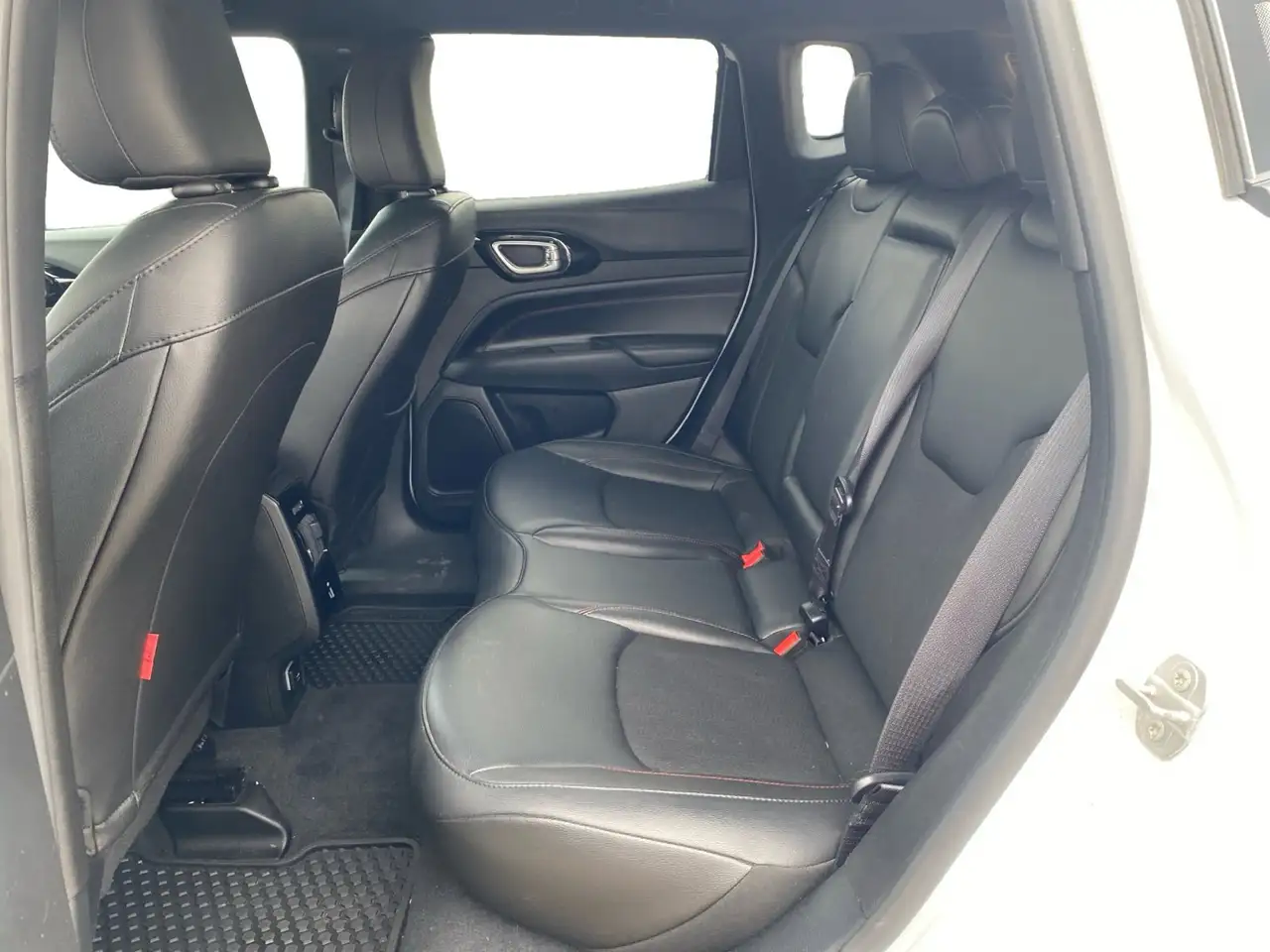Jeep Compass photo Jeep Compass