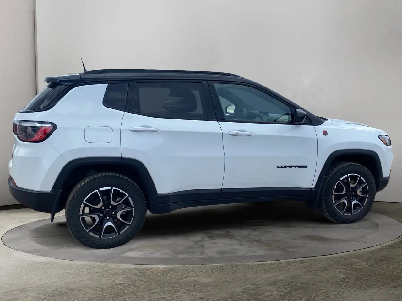 Jeep Compass photo Jeep Compass