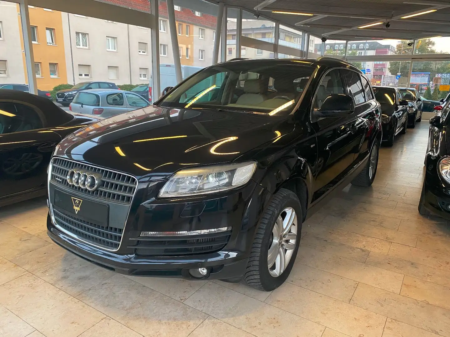 Audi Q7 3.0 TDI quattro/7 Sitzer/Led./Xen./Navi/SHZ/ Schwarz - 1