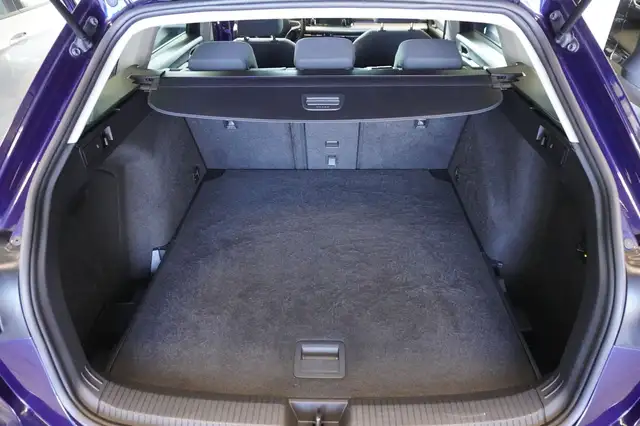Volkswagen Golf view 10