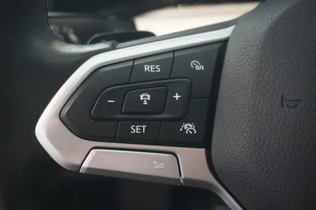 Volkswagen Golf view 12