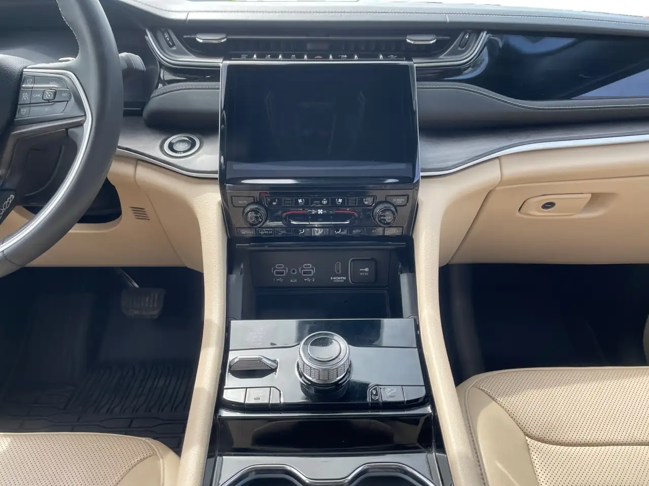 Jeep Grand Cherokee снимка Jeep Grand Cherokee
