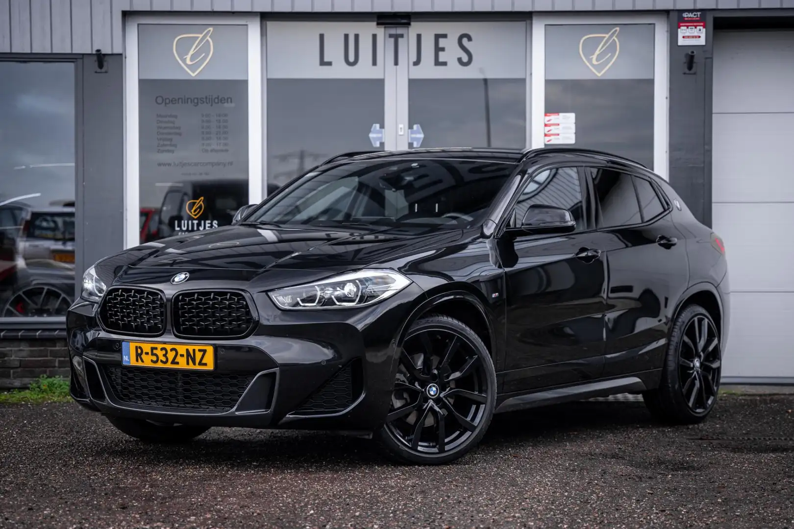 BMW X2 XDrive20i 178pk M-Sport I Blackpack I Trekhaak I 2 Noir - 1
