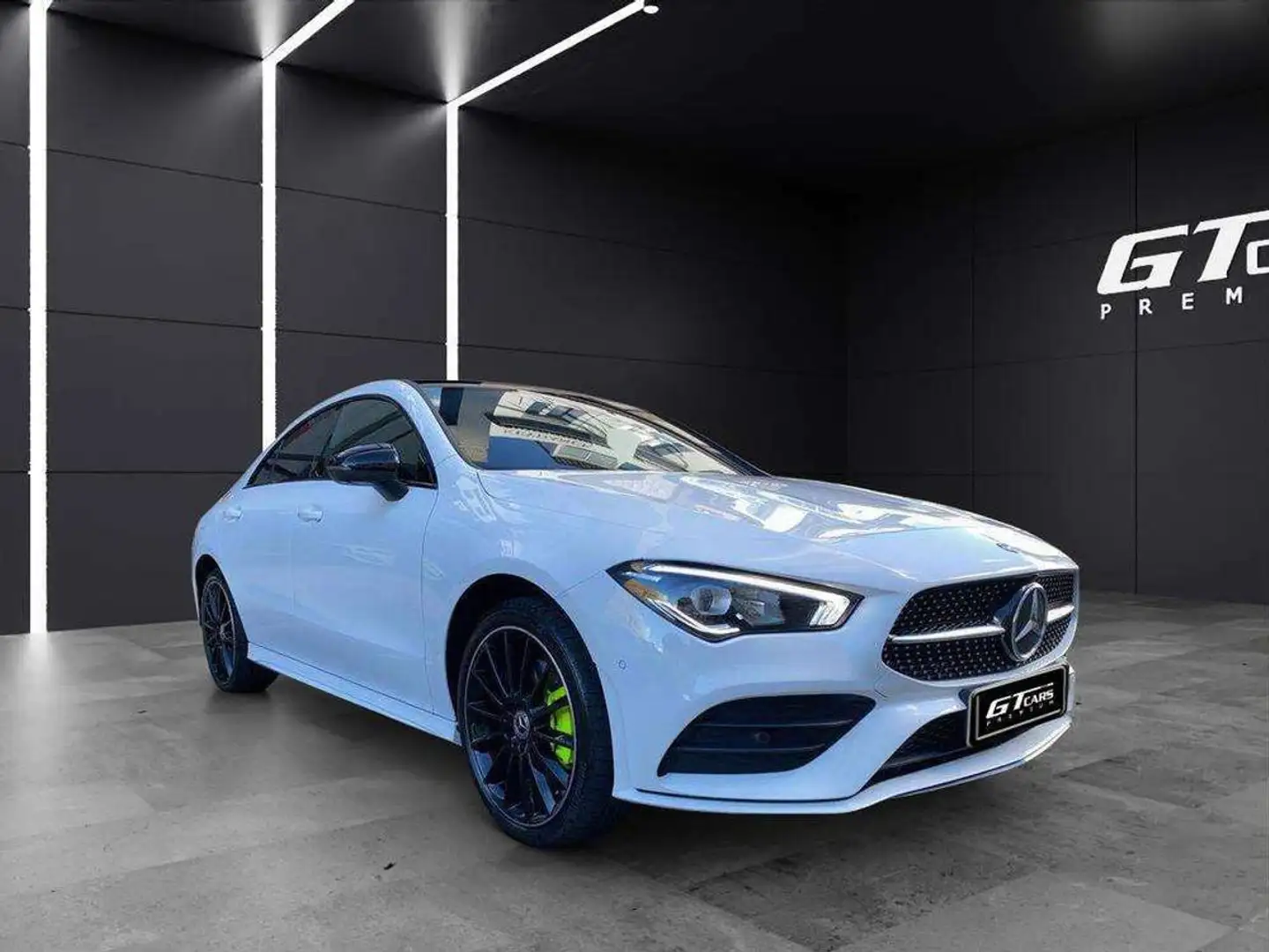 Mercedes-Benz CLA 45 AMG 250e Bílá - 2