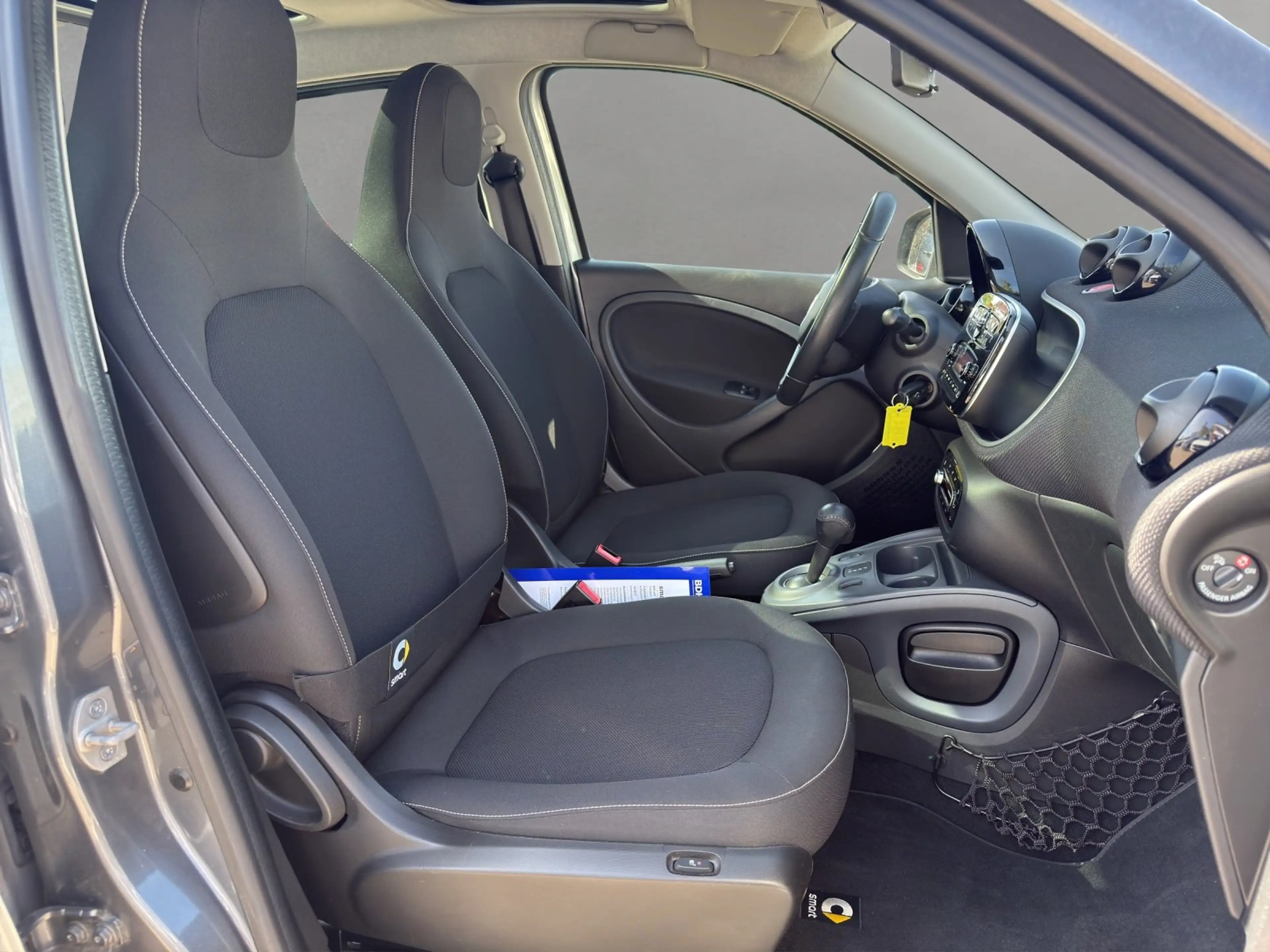 smart forFour forfour passion (52kW) Automatik Panoramadach SH — photo 7