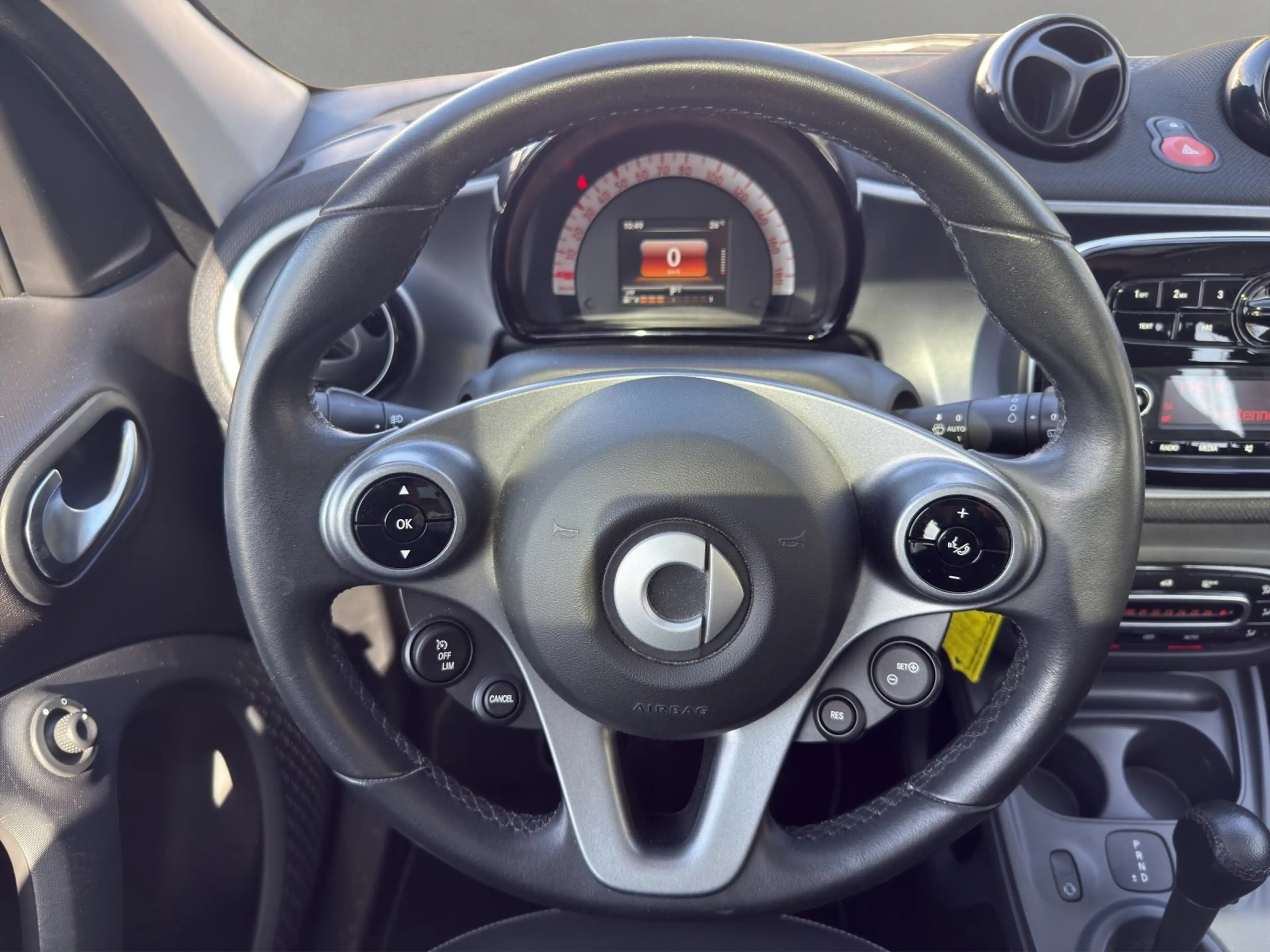 smart forFour forfour passion (52kW) Automatik Panoramadach SH — photo 8