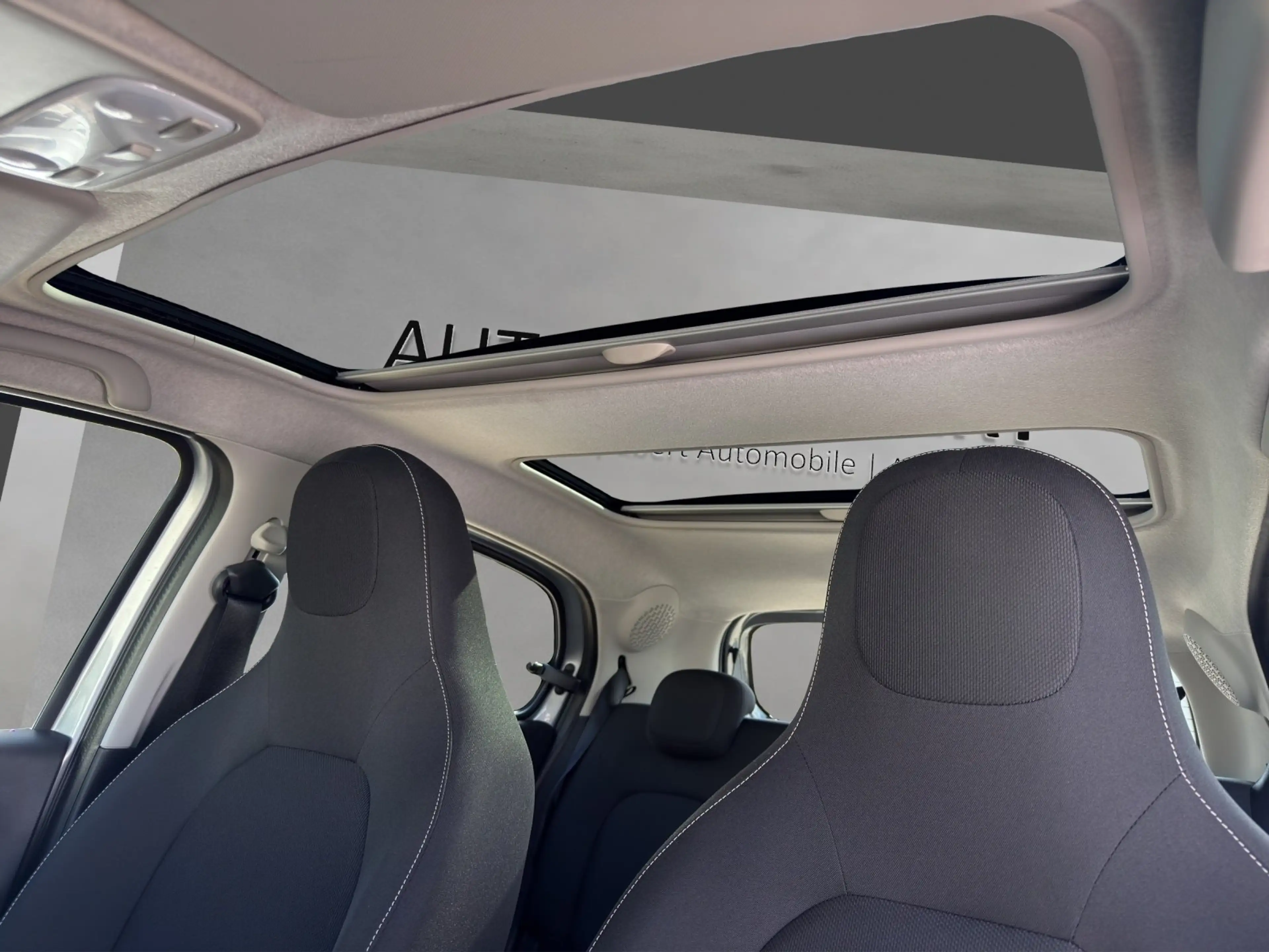 smart forFour forfour passion (52kW) Automatik Panoramadach SH — photo 12