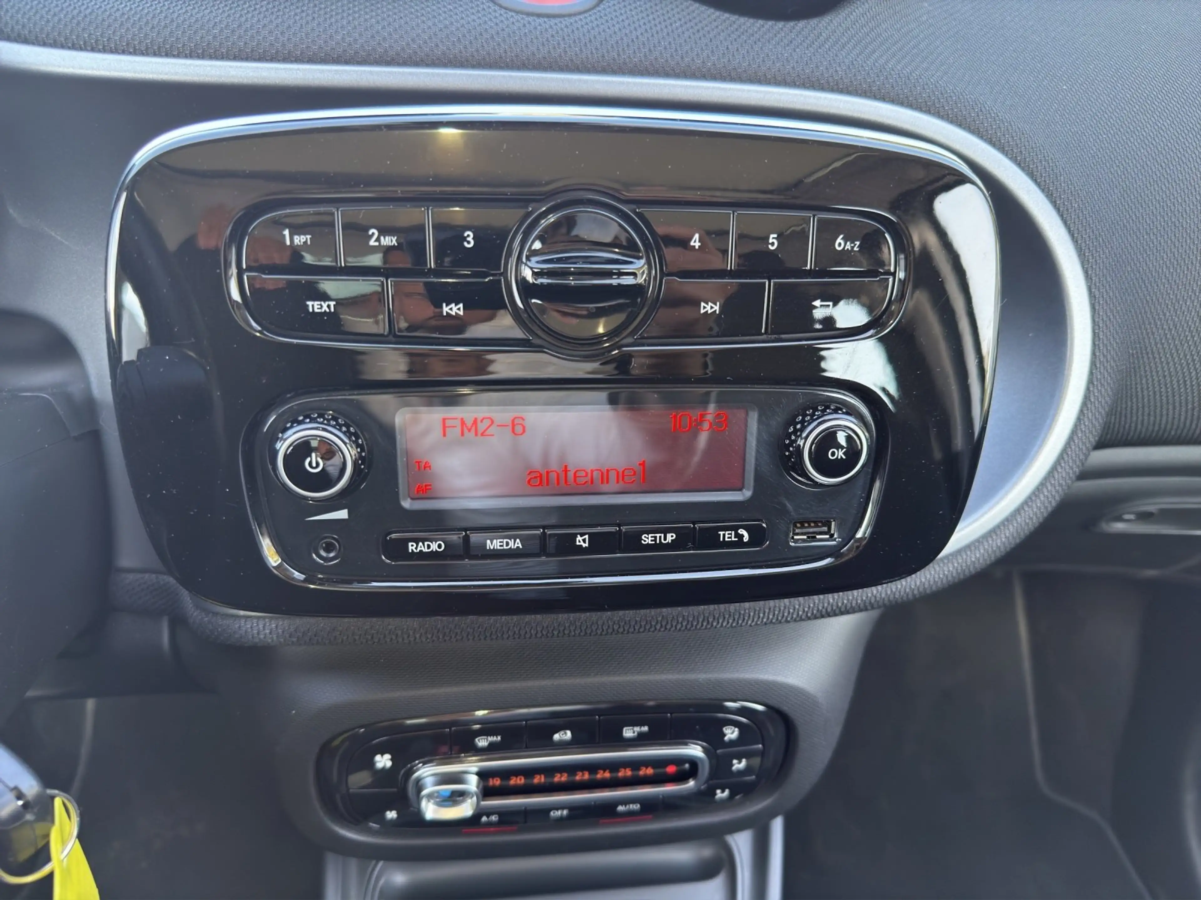 smart forFour forfour passion (52kW) Automatik Panoramadach SH — photo 9