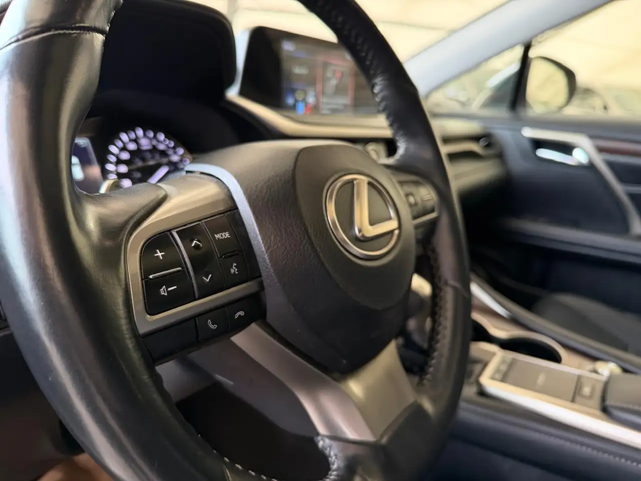 Lexus RX снимка Lexus RX