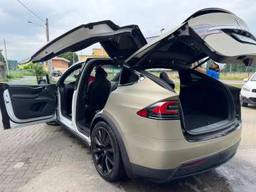 Model X 100 D