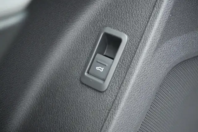 Audi Q3 view 29