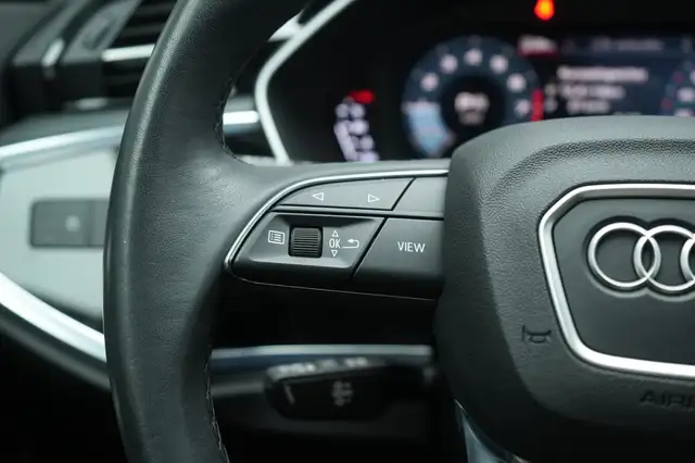 Audi Q3 view 20