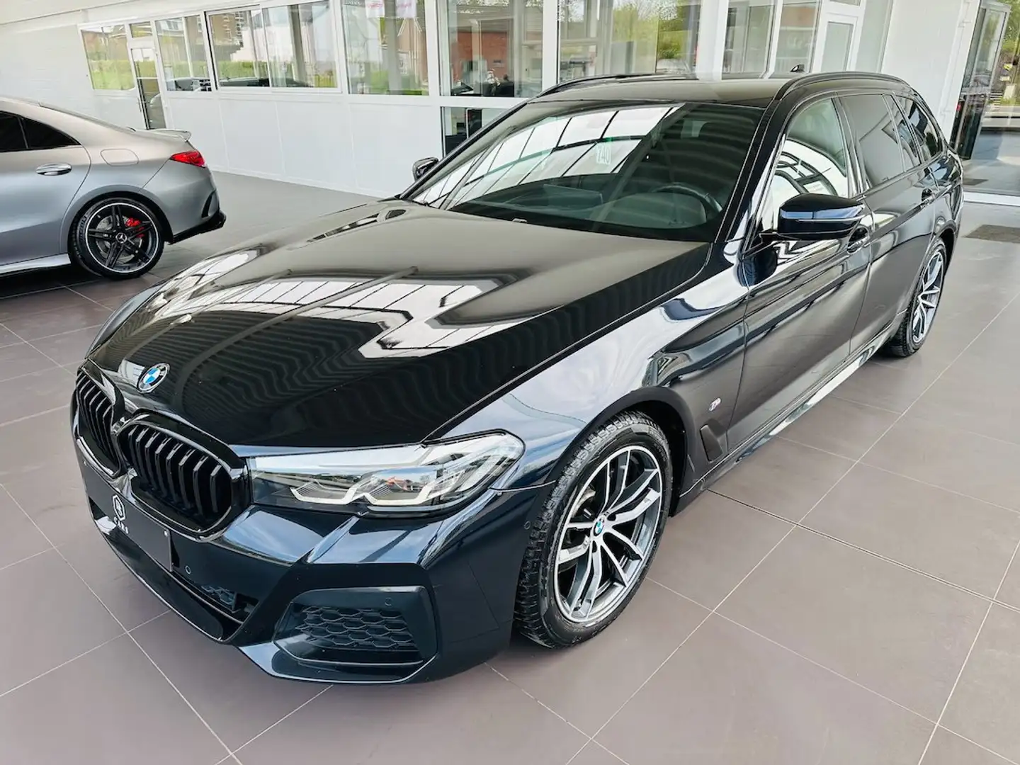 BMW 518 dA ** GARANTIE + PACK M + LED + CUIR + GPS PRO *** Modrá - 2